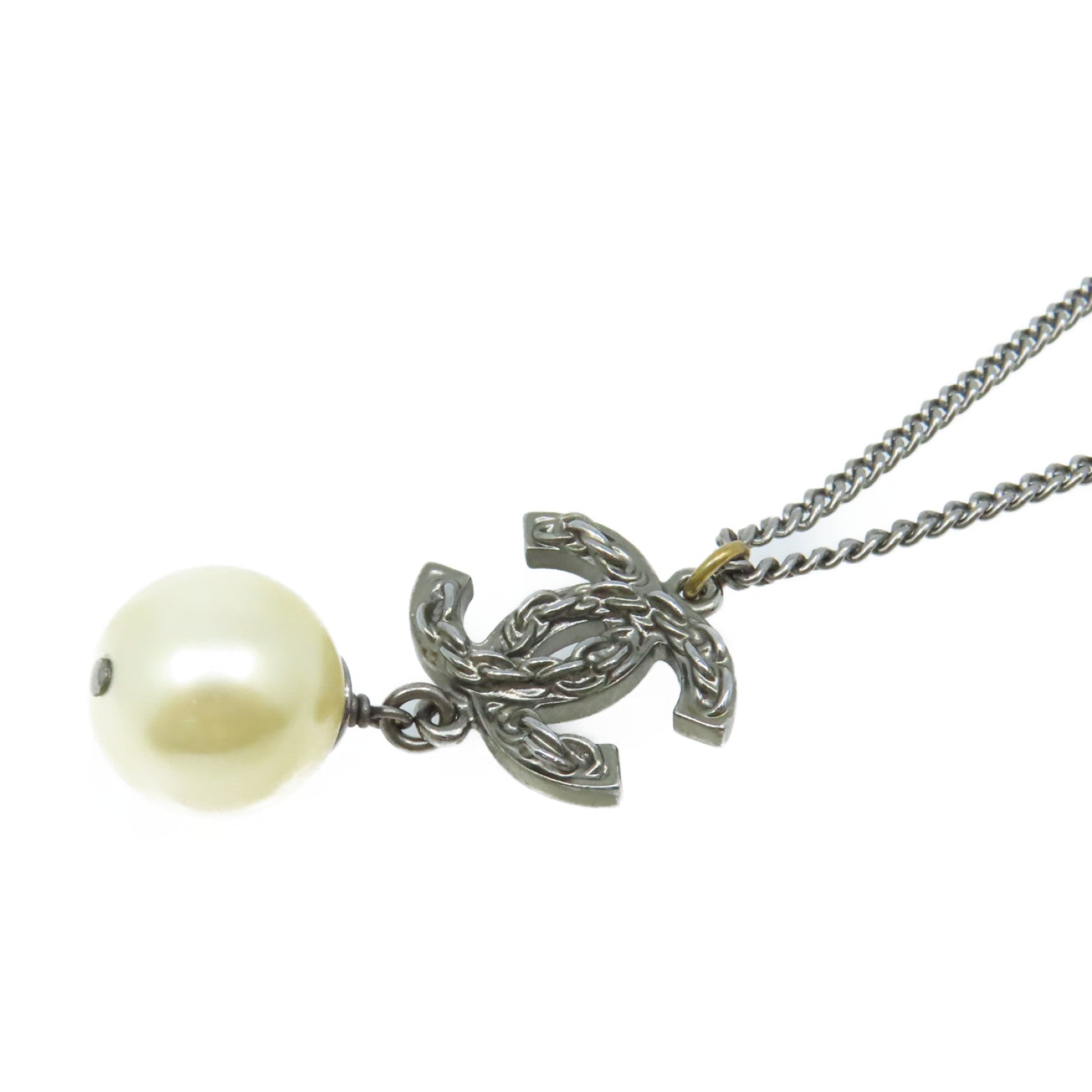 CHANEL 【激減優惠】金屬/仿珍珠CC Logo Pendant Necklace項鏈珍珠色
