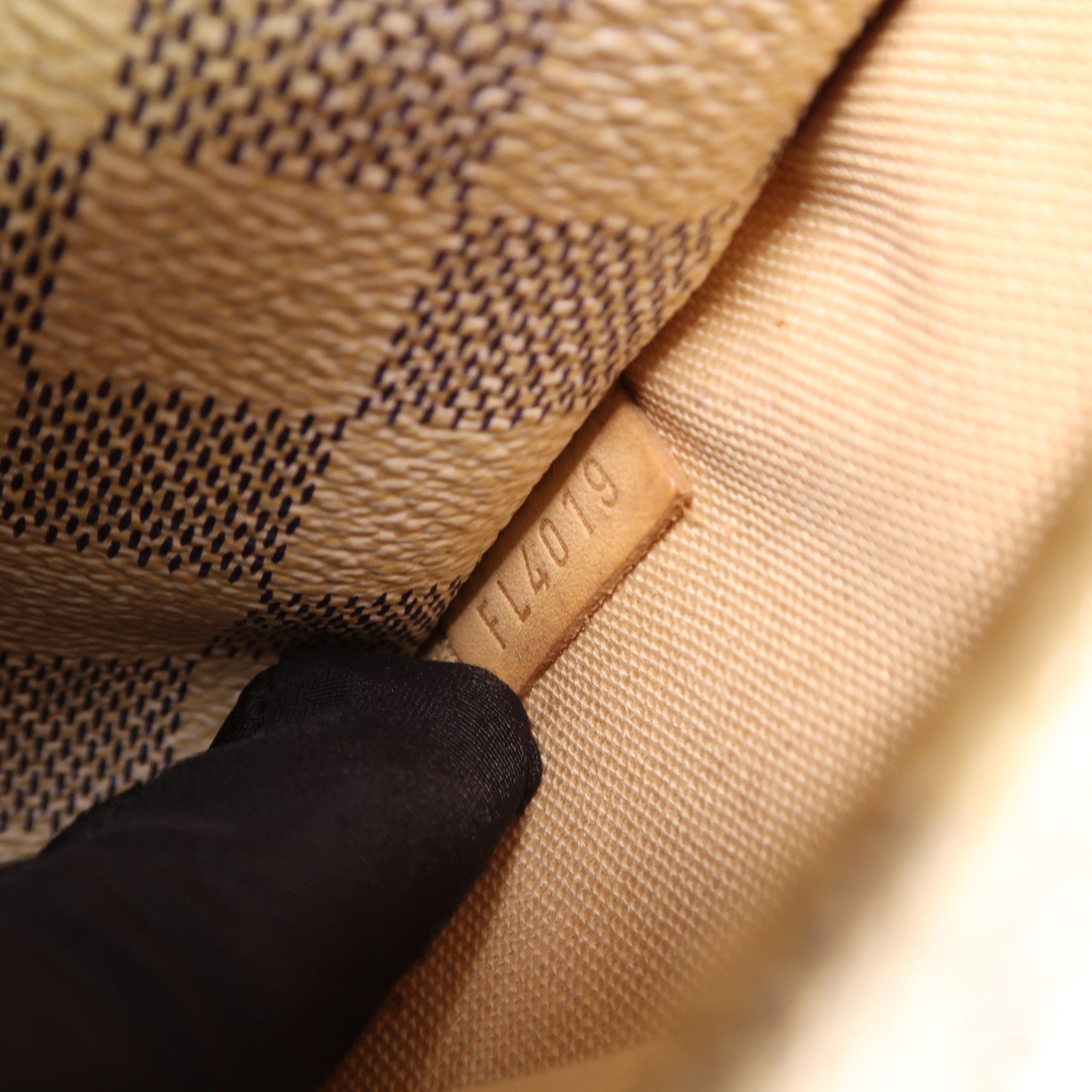 LOUIS VUITTON Damier Azur Totally PM金扣肩背袋