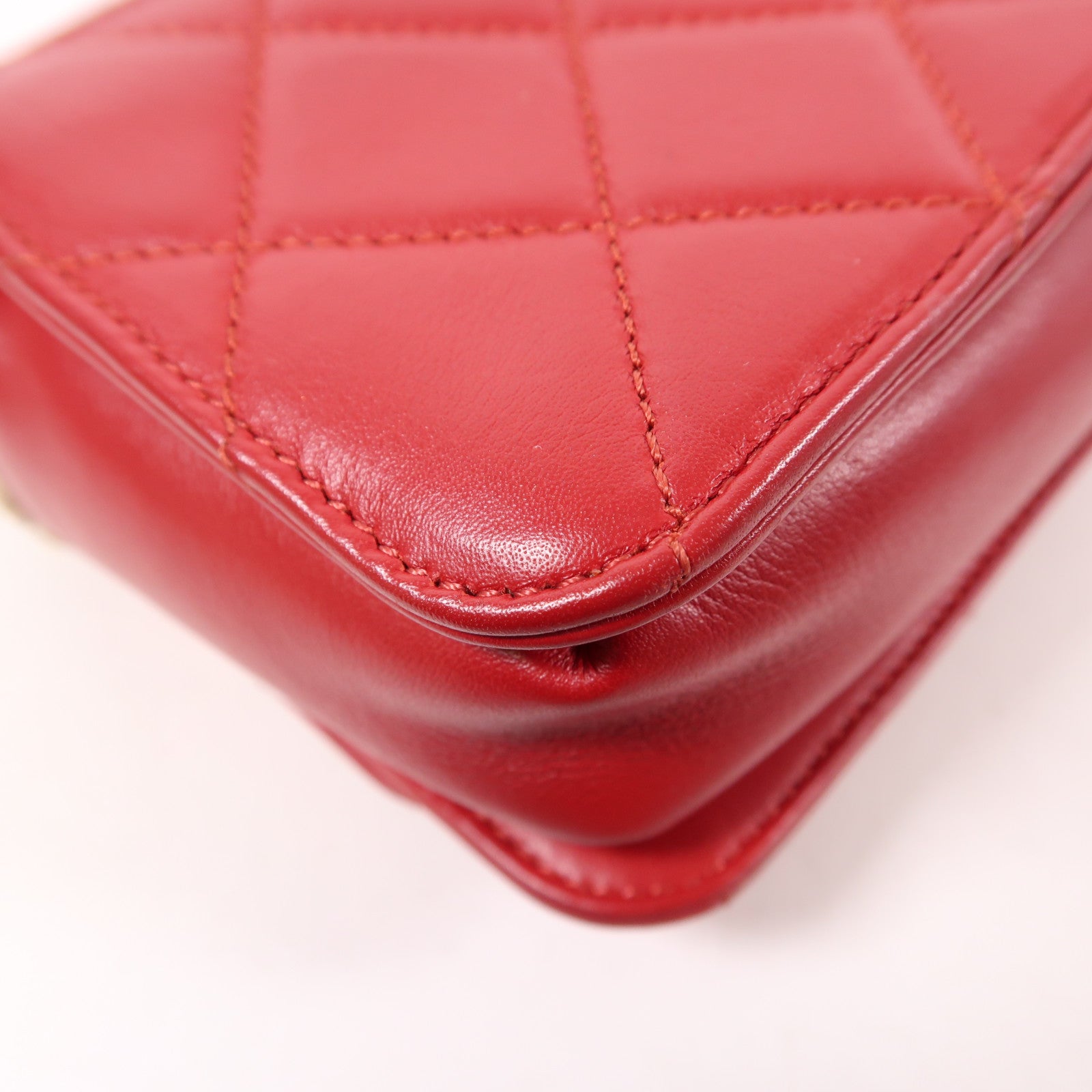 CHANEL 牛皮皮革Chain Shoulder金扣鏈帶肩背袋