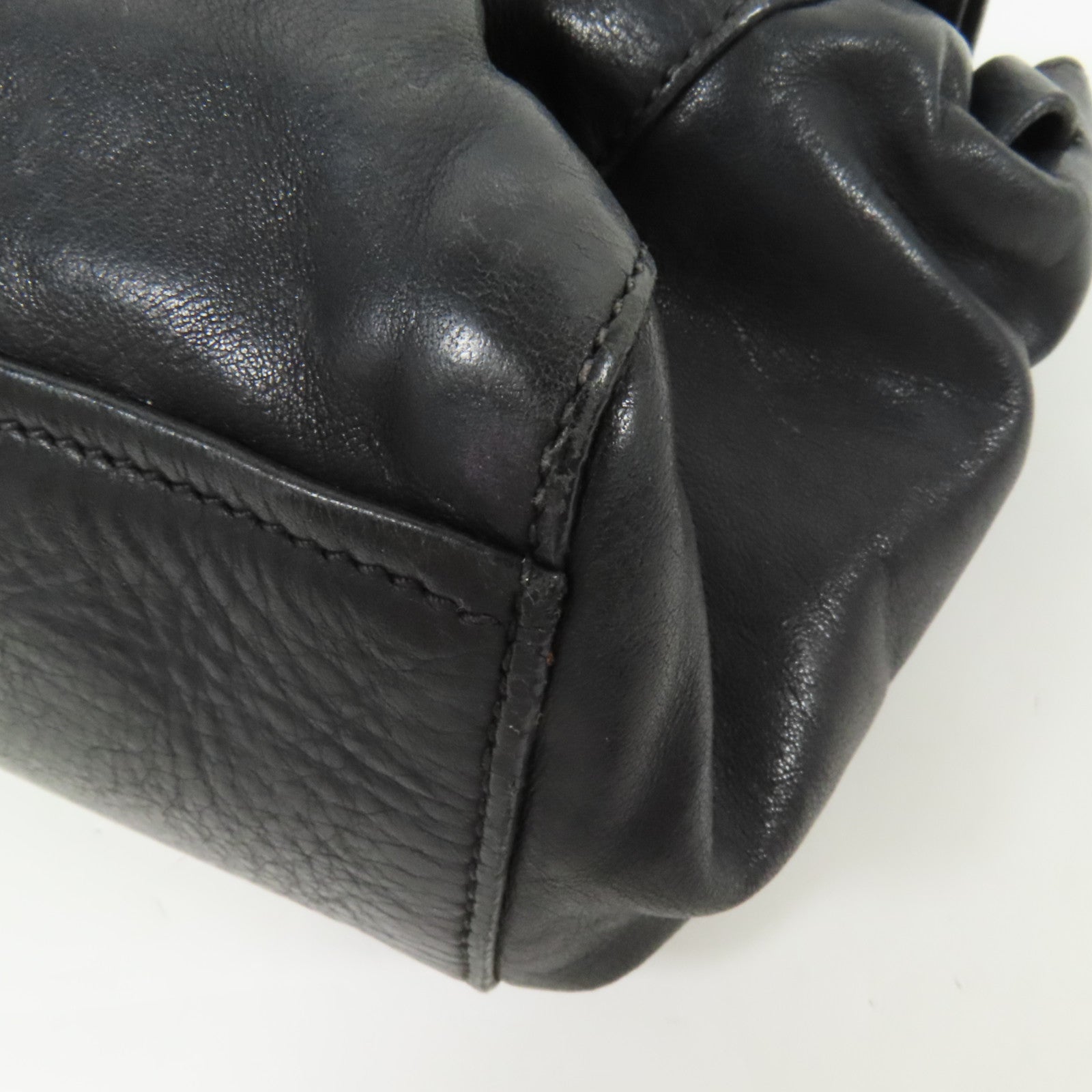 PRADA 牛皮皮革Shoulder Bag銀扣肩背袋