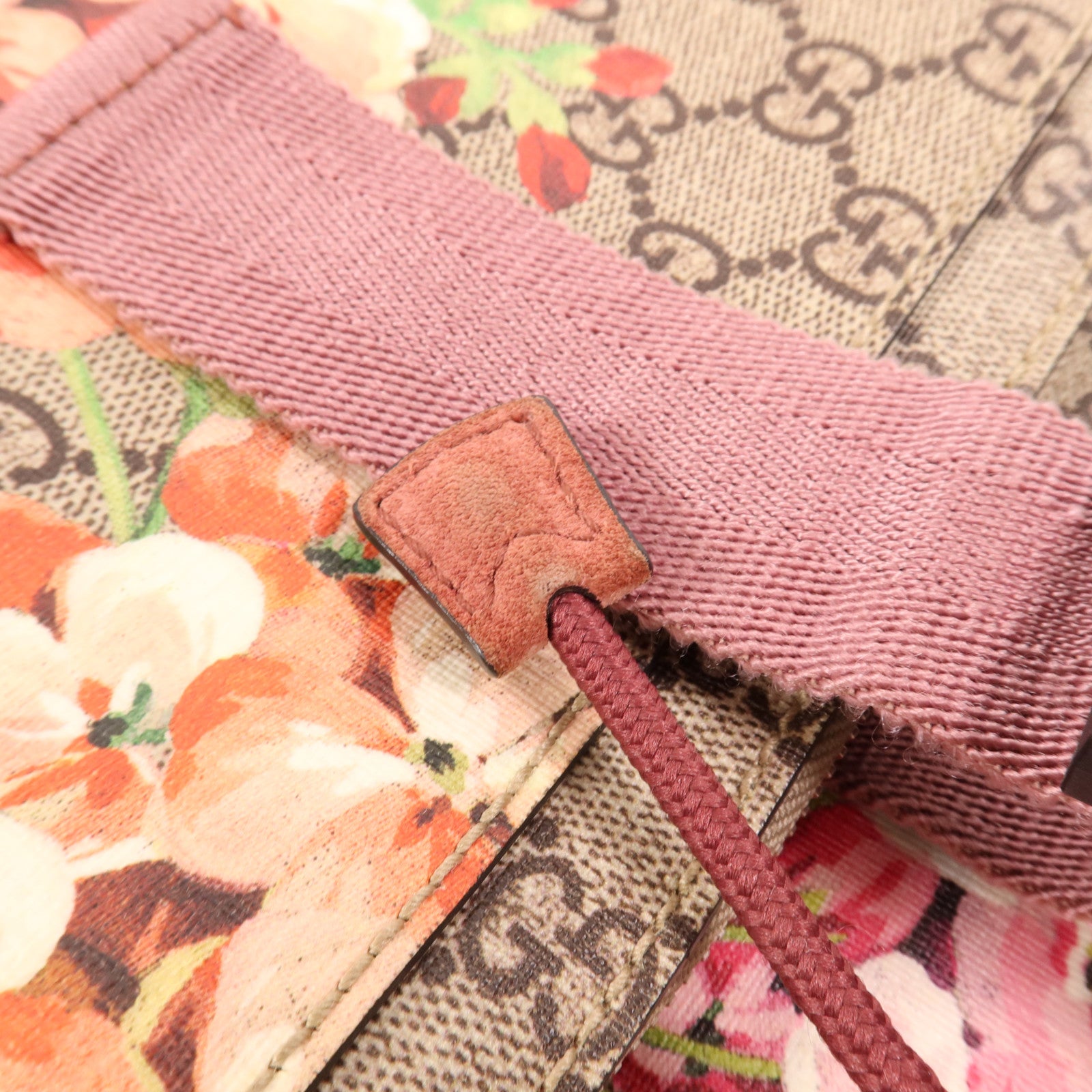 GUCCI 塗層帆布GG Supreme Blooms Backpack銀扣背包