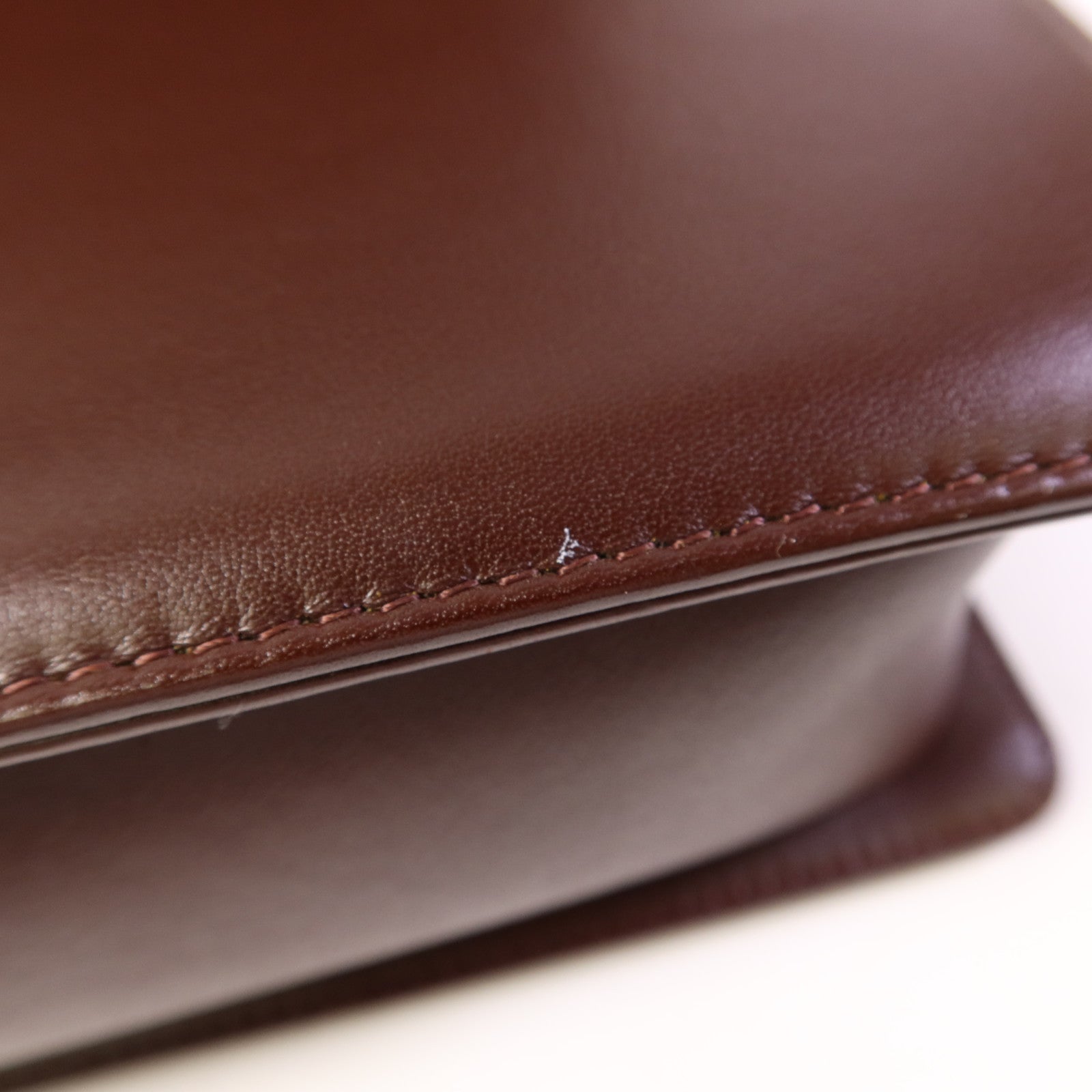 CHANEL 牛皮皮革Boy 28鏈帶肩背袋