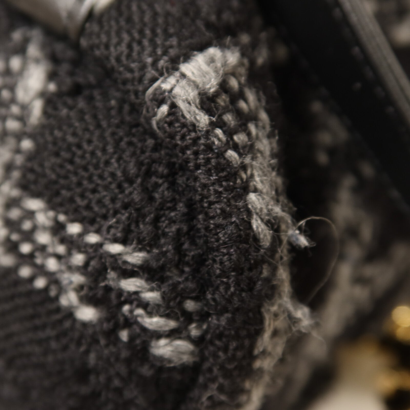 CHANEL Tweed Duma Tweed Backpack金扣鏈帶背包