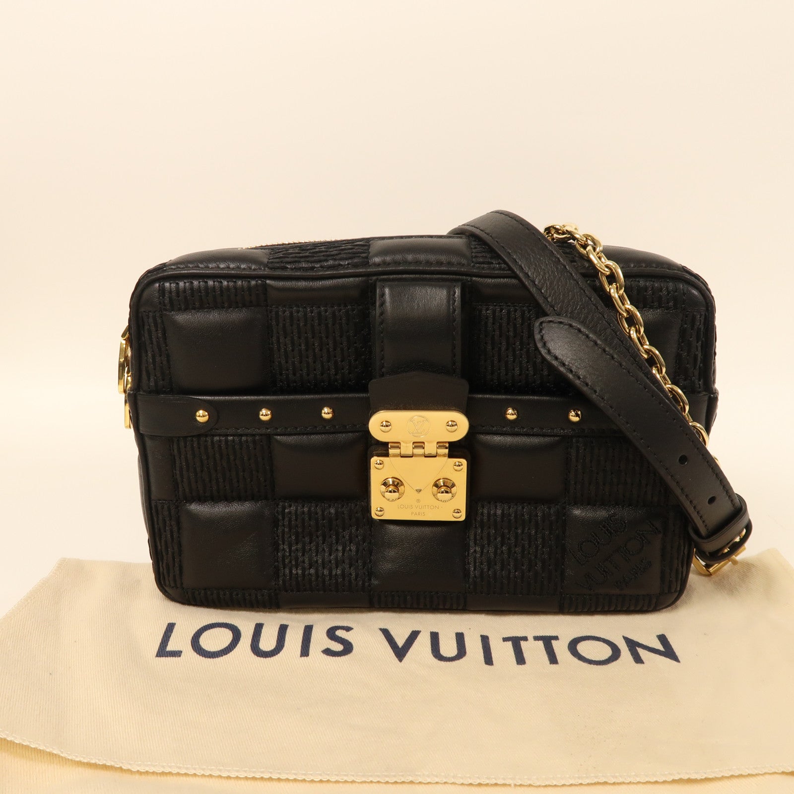 LOUIS VUITTON 羊皮皮革Troca PM金扣肩背袋黑色