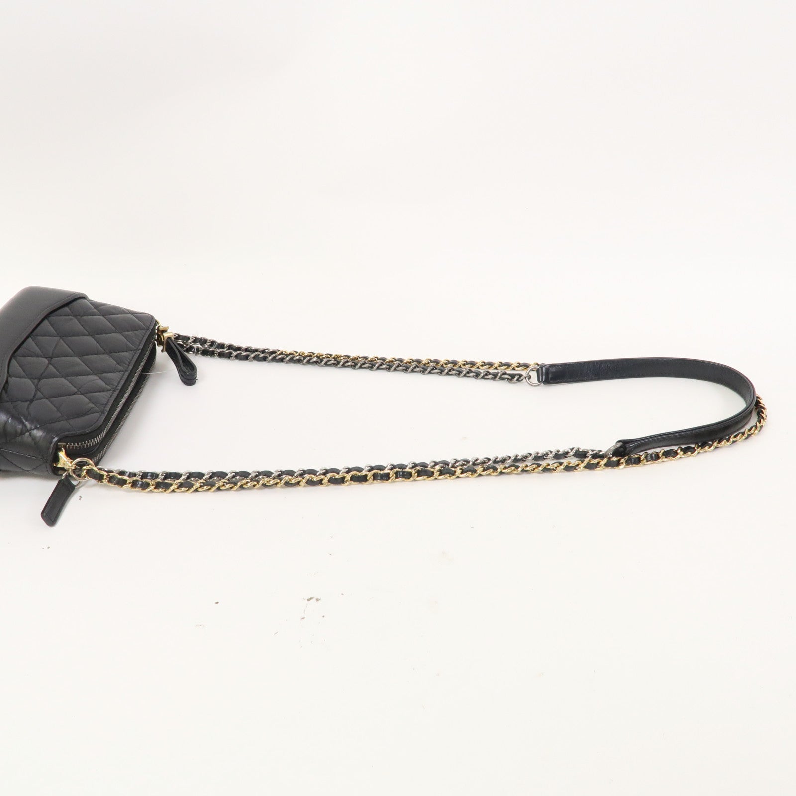CHANEL 菱格皮革Gabrielle Clutch With Chain鏈帶肩背袋黑色