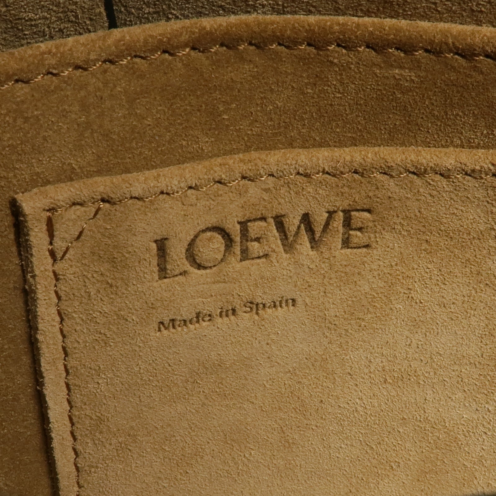 LOEWE 牛皮皮革Gate Small金扣肩背袋