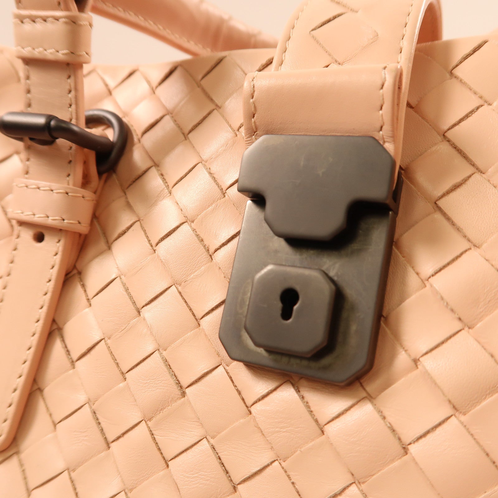 BOTTEGA VENETA 牛皮皮革2 Way Shoulder黑扣手挽肩背兩用袋