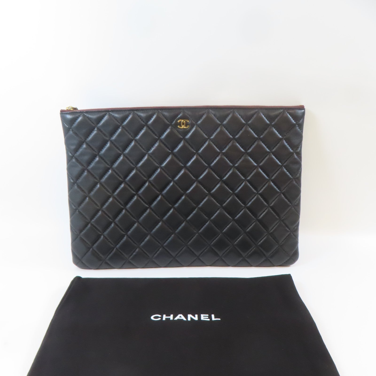 CHANEL 菱格羊皮皮革Pouch金扣小袋黑色