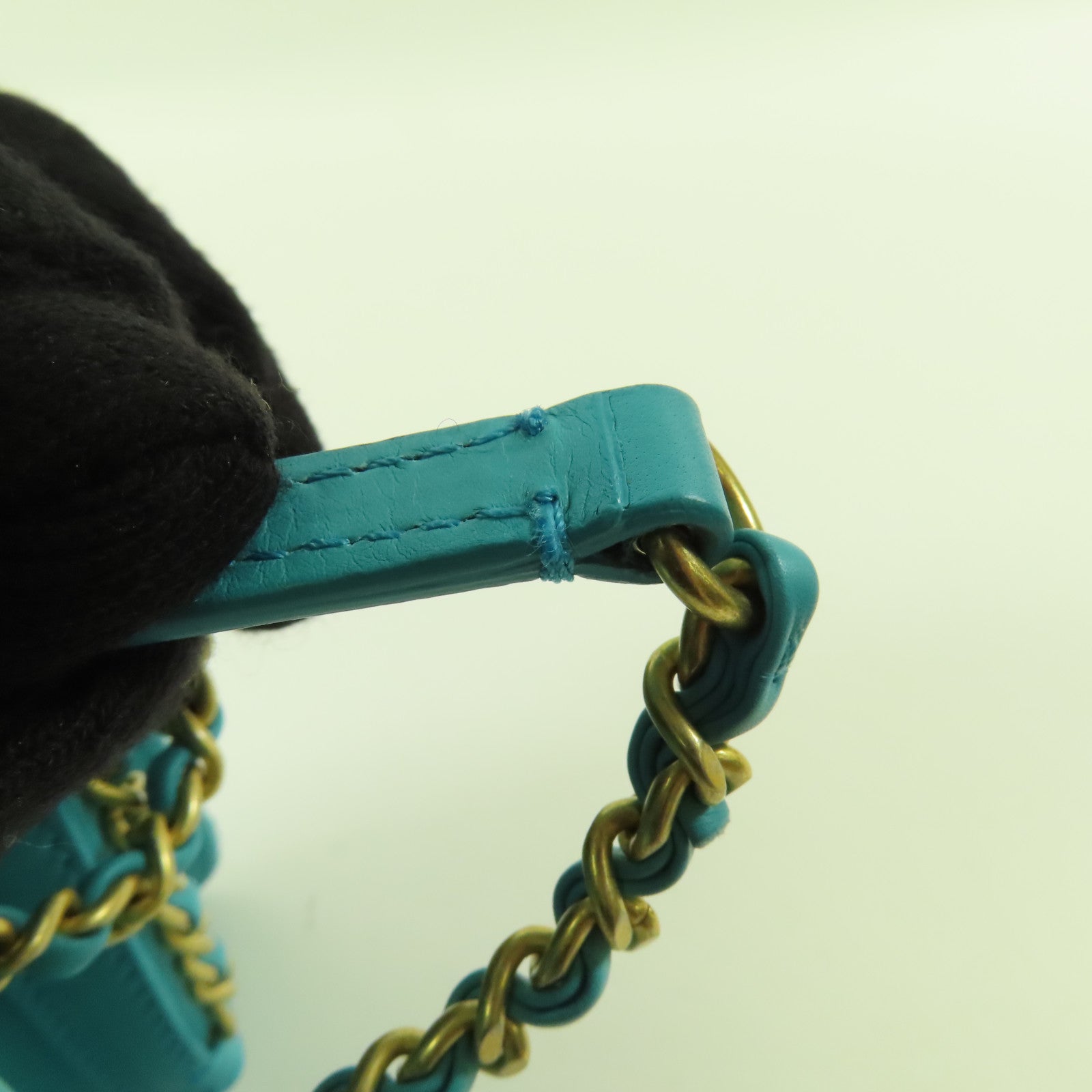 CHANEL 【激減優惠】牛皮皮革Chain Shoulder金扣鏈帶肩背袋