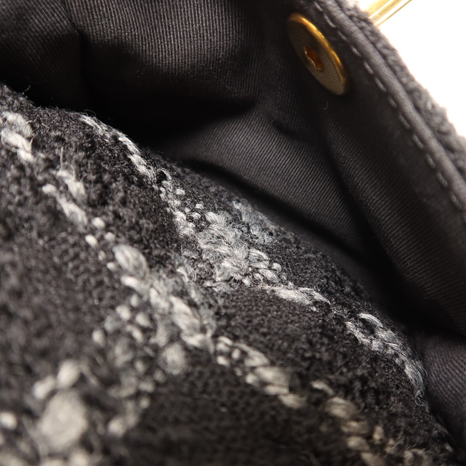 CHANEL Tweed Duma Tweed Backpack金扣鏈帶背包