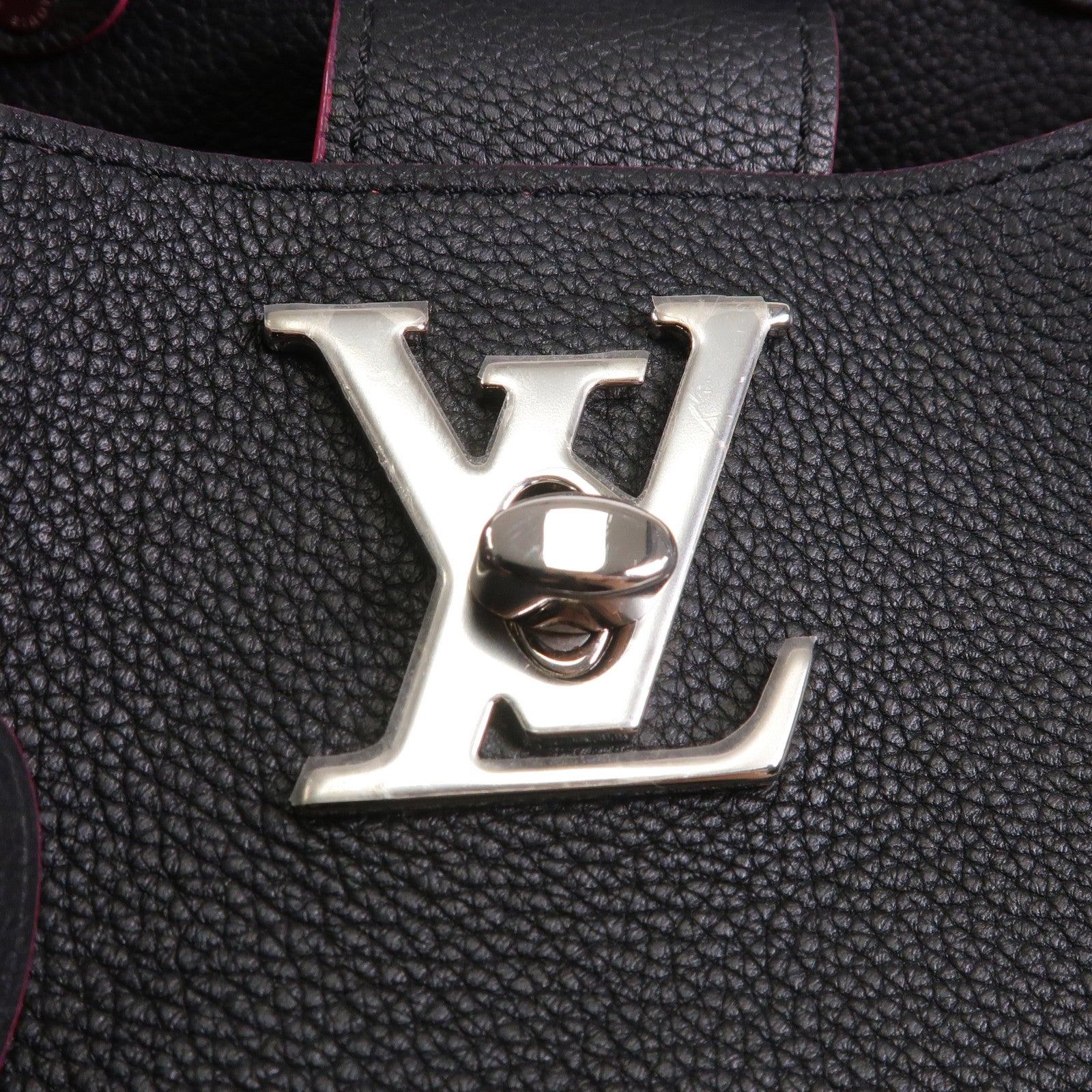 LOUIS VUITTON 牛皮皮革Lockme銀扣肩背袋