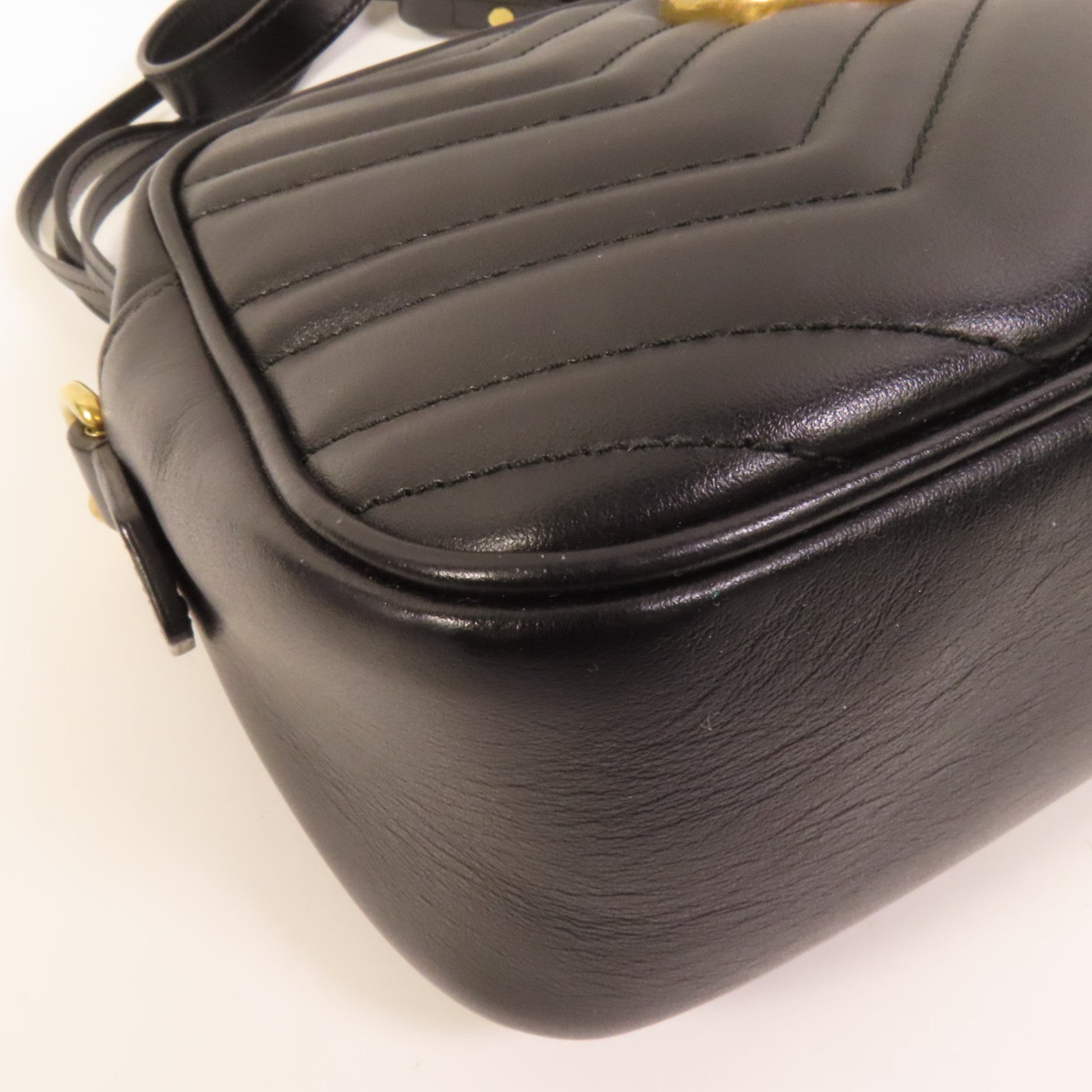 GUCCI 牛皮皮革GG Marmont Small金扣鏈帶肩背袋