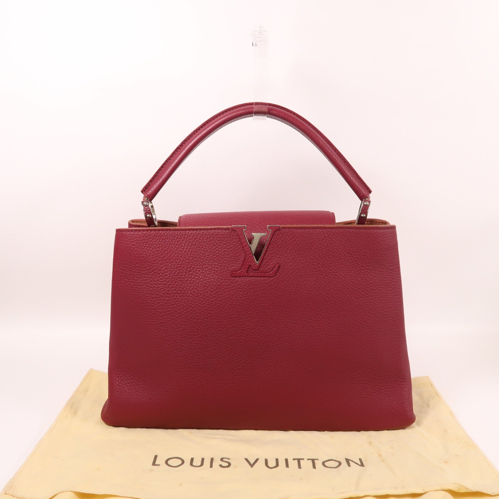 LOUIS VUITTON Taurillon Capucines銀扣肩背袋