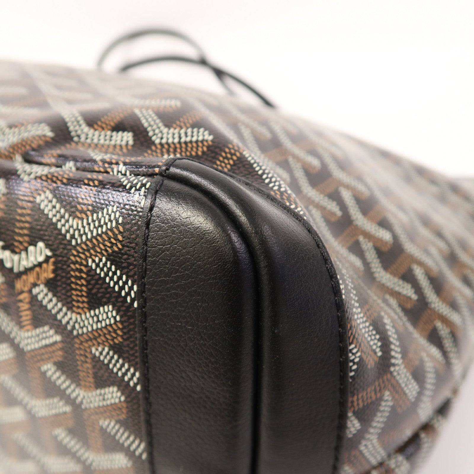 GOYARD 塗層帆布Artois銀扣肩背袋黑色