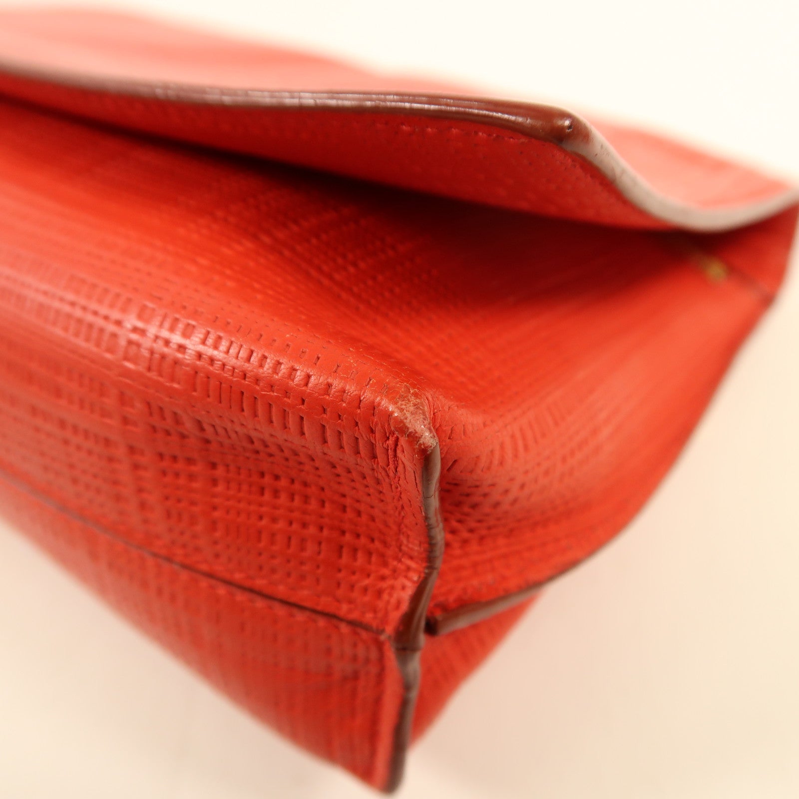 LOEWE 牛皮皮革Shoulder Bag金扣肩背袋