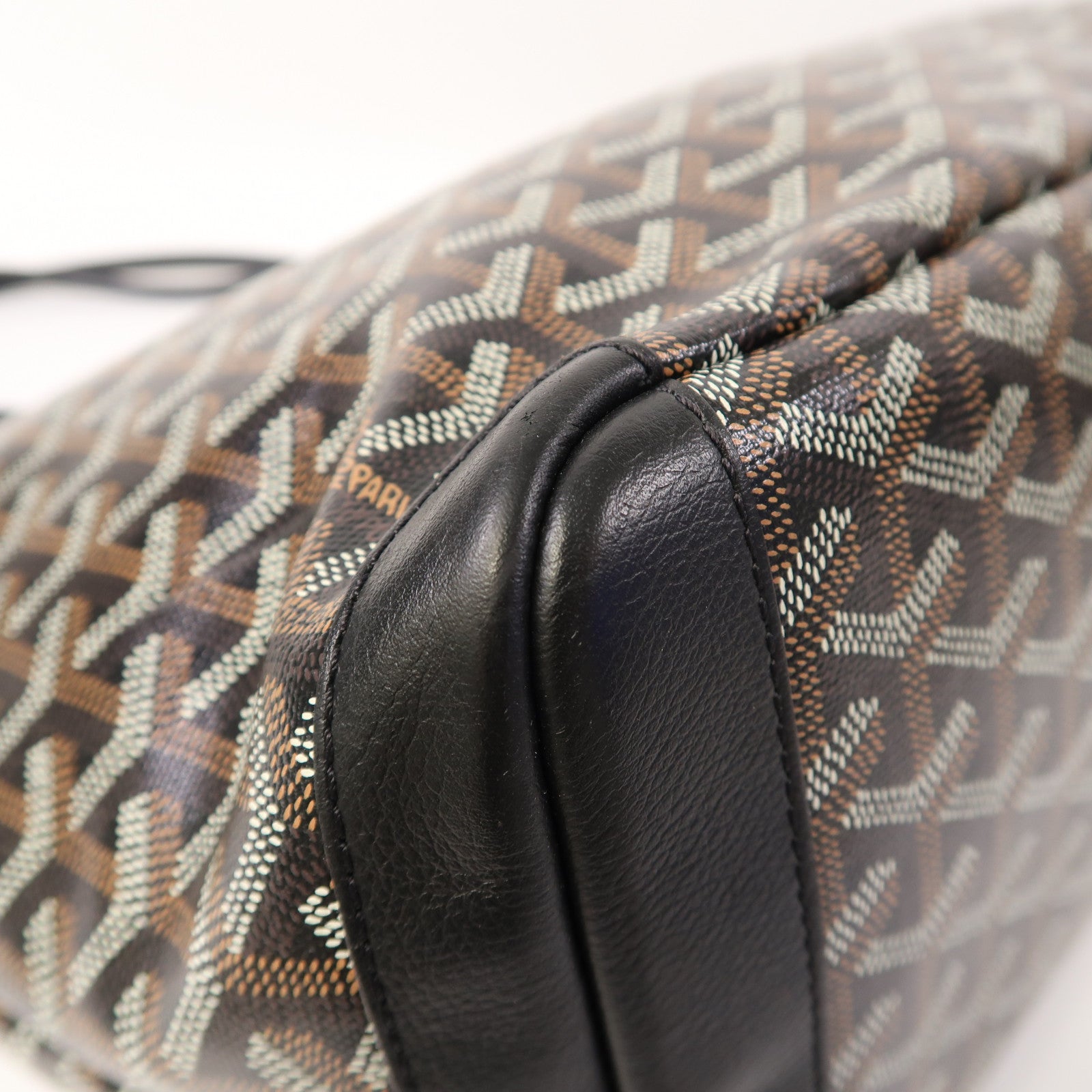 GOYARD 塗層帆布Artois銀扣肩背袋黑色