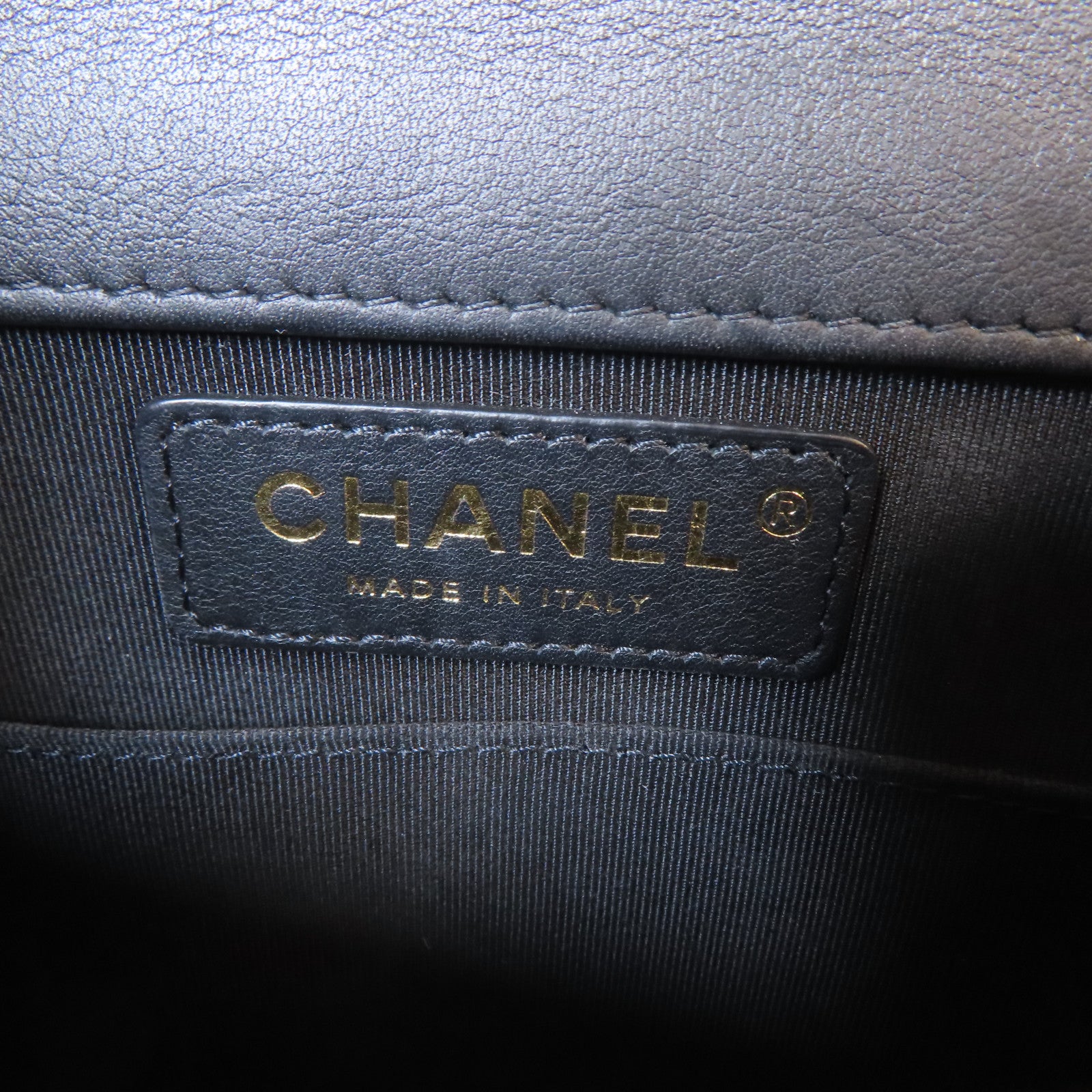 CHANEL 斜紋牛皮皮革Boy Chanel金扣鏈帶肩背袋黑色