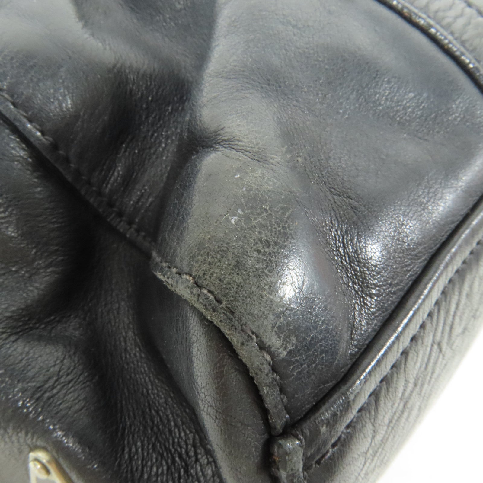 PRADA 牛皮皮革Shoulder Bag銀扣肩背袋