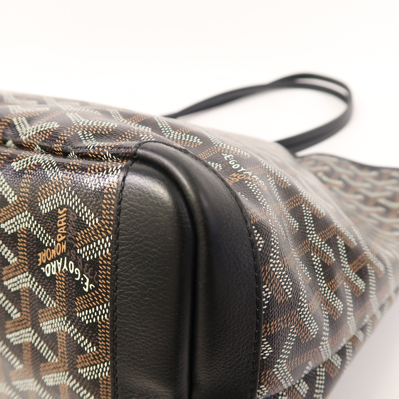 GOYARD 塗層帆布Artois銀扣肩背袋黑色