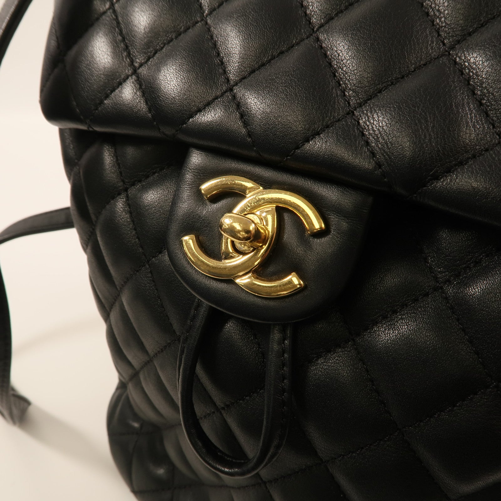 CHANEL 羊皮皮革Backpack Small金扣背包