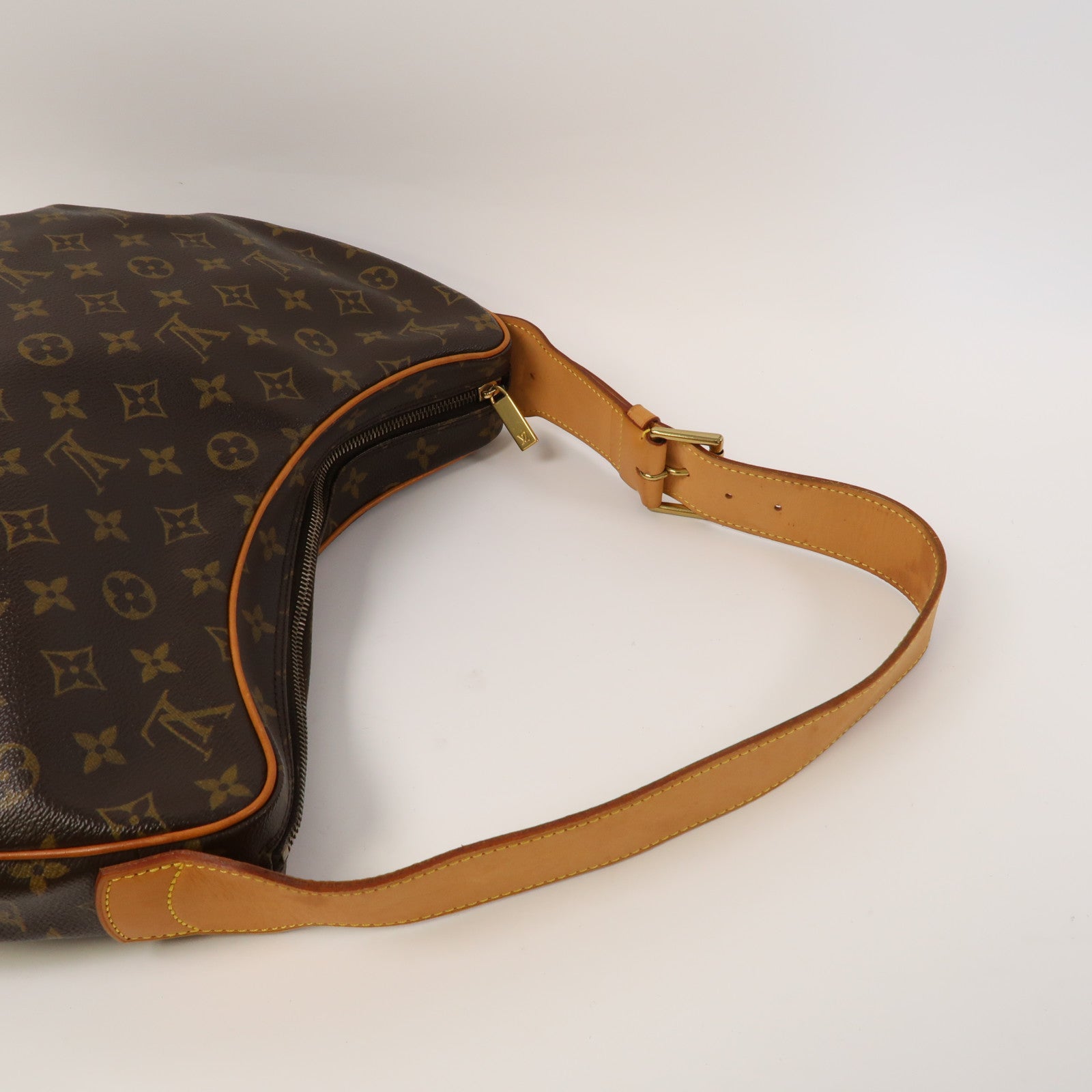 LOUIS VUITTON Monogram Croissant GM金扣肩背袋啡色