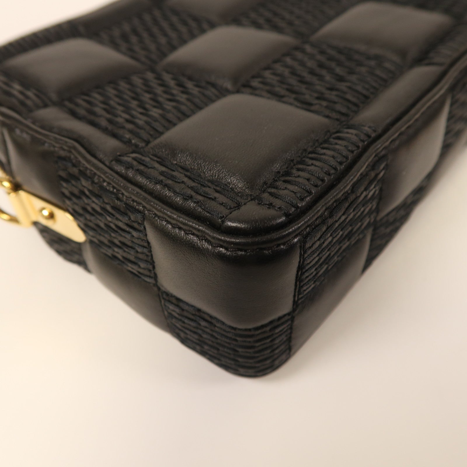 LOUIS VUITTON 羊皮皮革Troca PM金扣肩背袋黑色