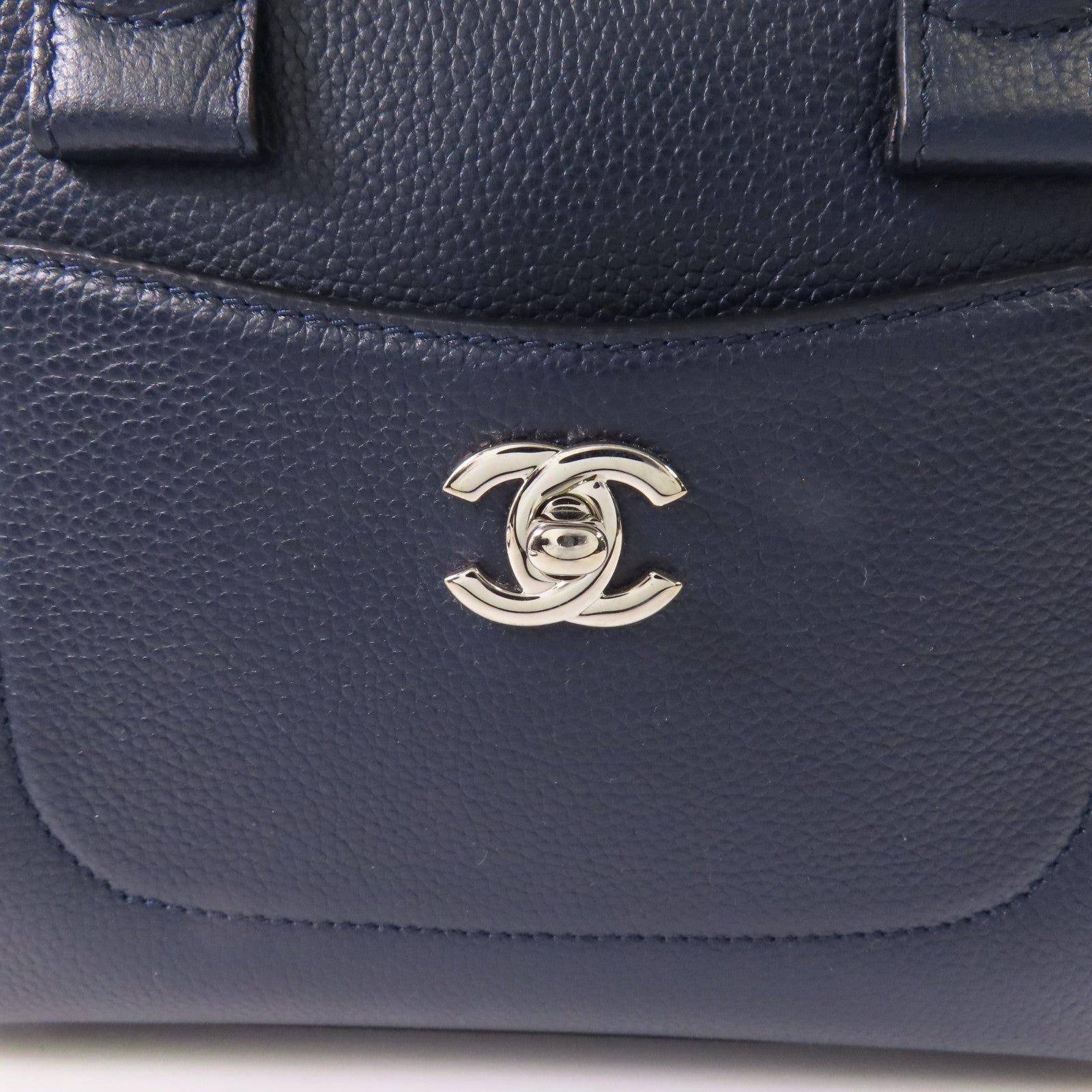 CHANEL 牛皮皮革Neo Executive Tote Mini銀扣手挽肩背兩用袋
