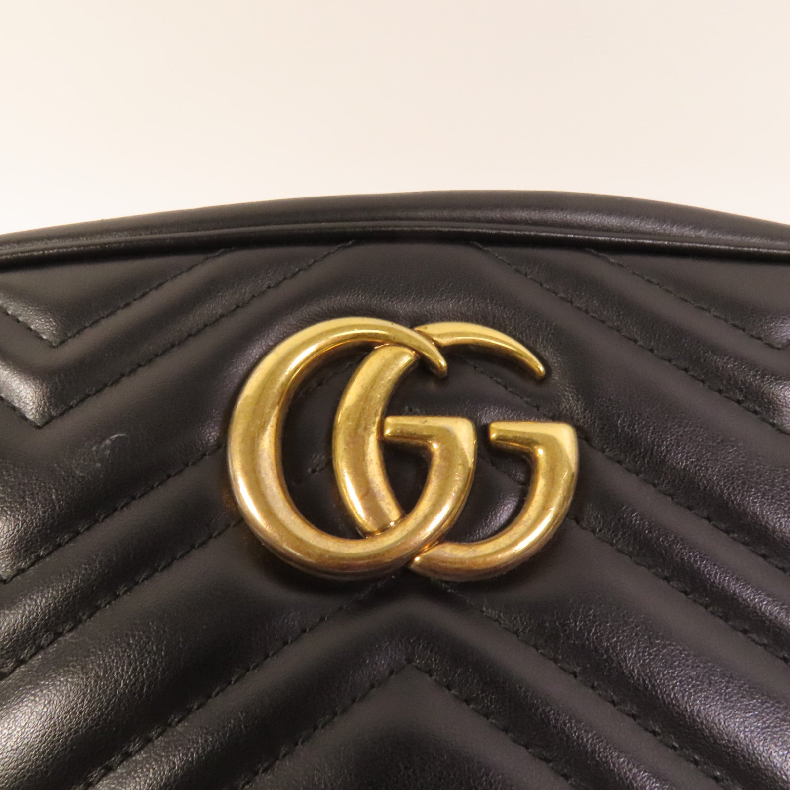 GUCCI 牛皮皮革GG Marmont Small金扣鏈帶肩背袋