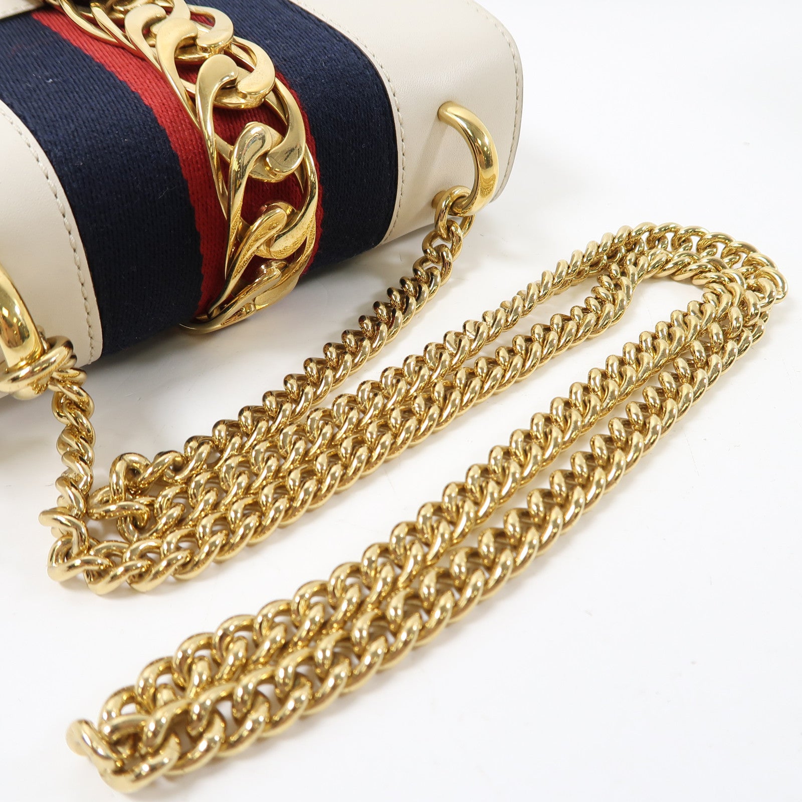 GUCCI 牛皮皮革Sylvie Top Handle金扣鏈帶肩背袋白色