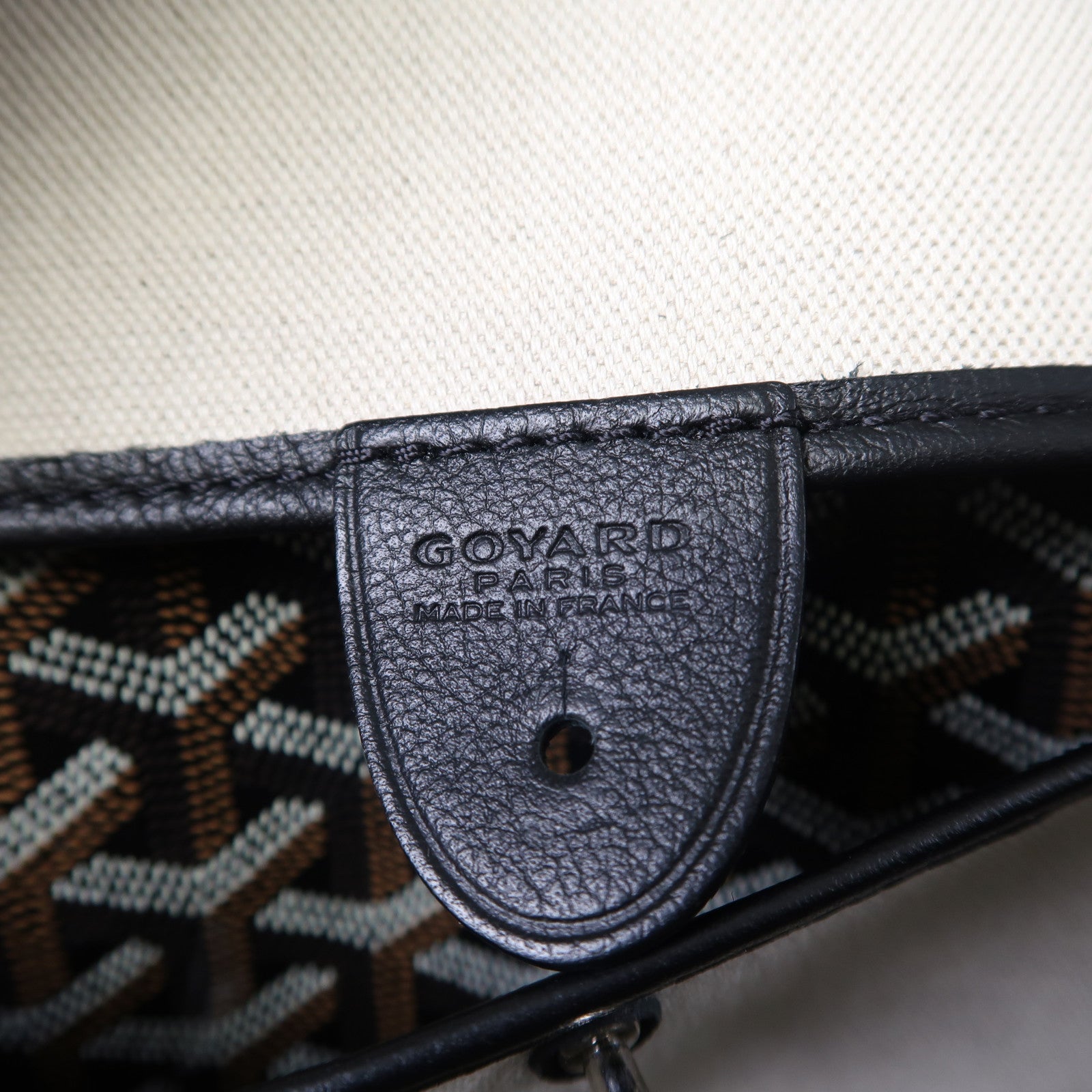 GOYARD 塗層帆布Artois銀扣肩背袋黑色