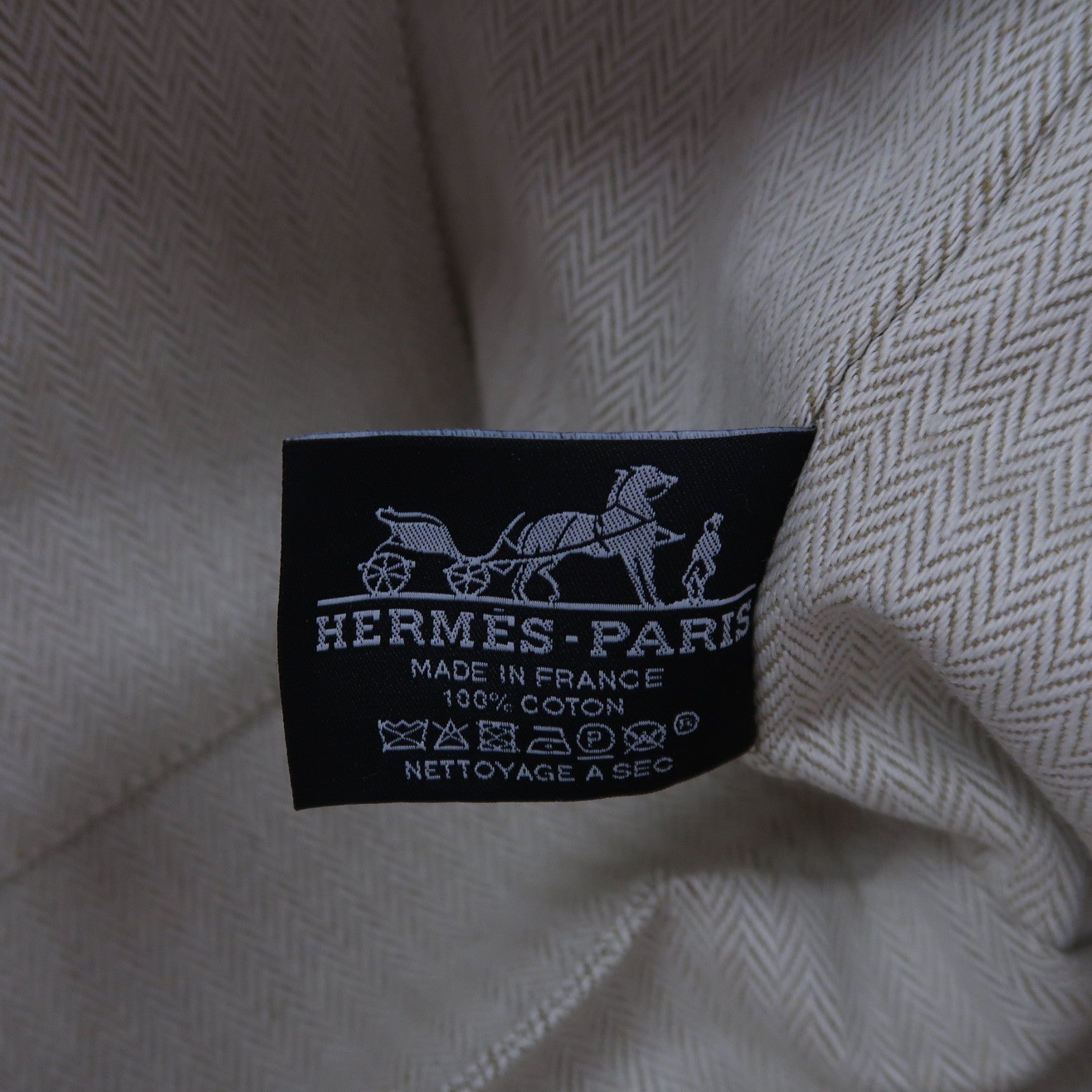 HERMES 帆布Bride A Brac Case銀扣手拿包米色
