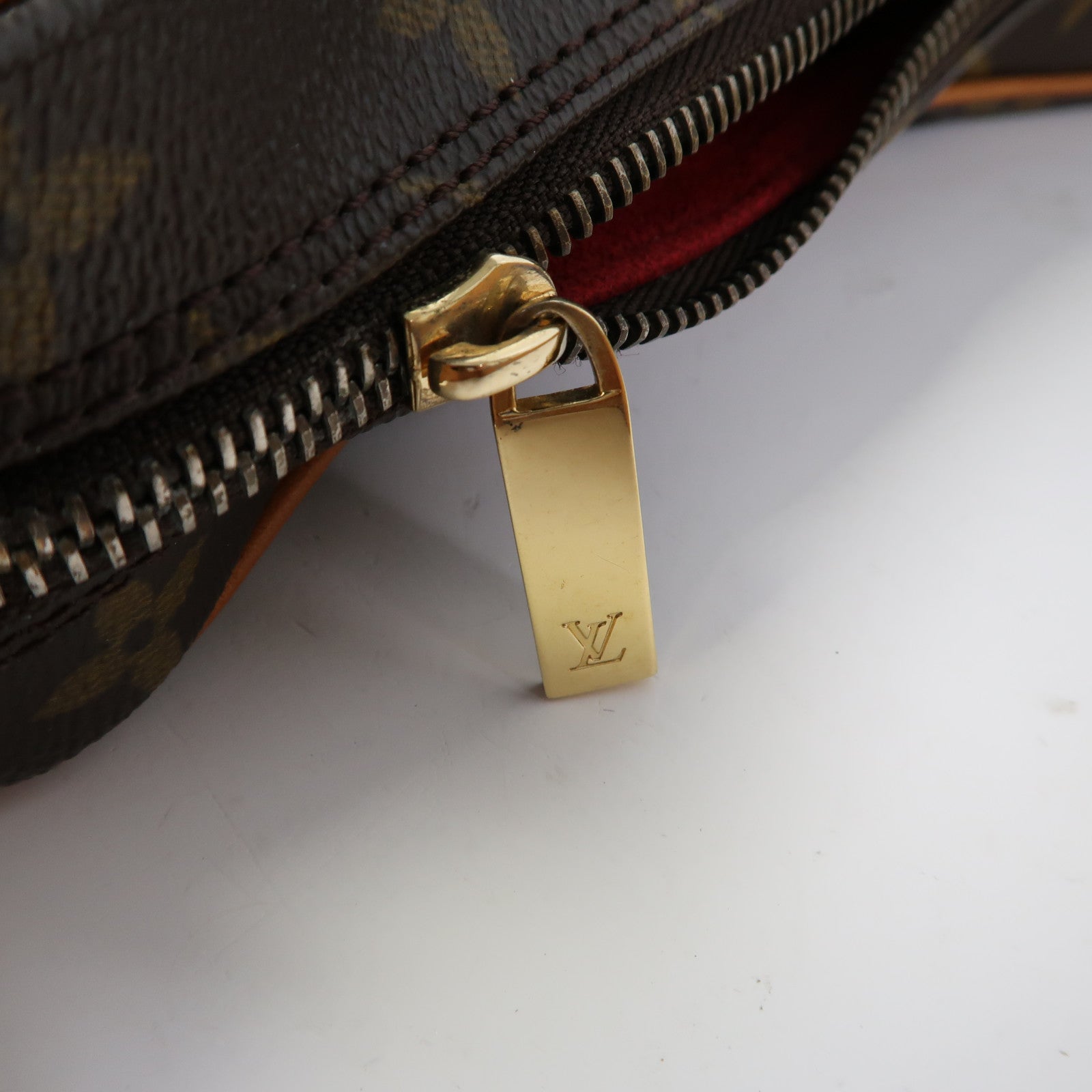 LOUIS VUITTON Monogram Croissant GM金扣肩背袋啡色