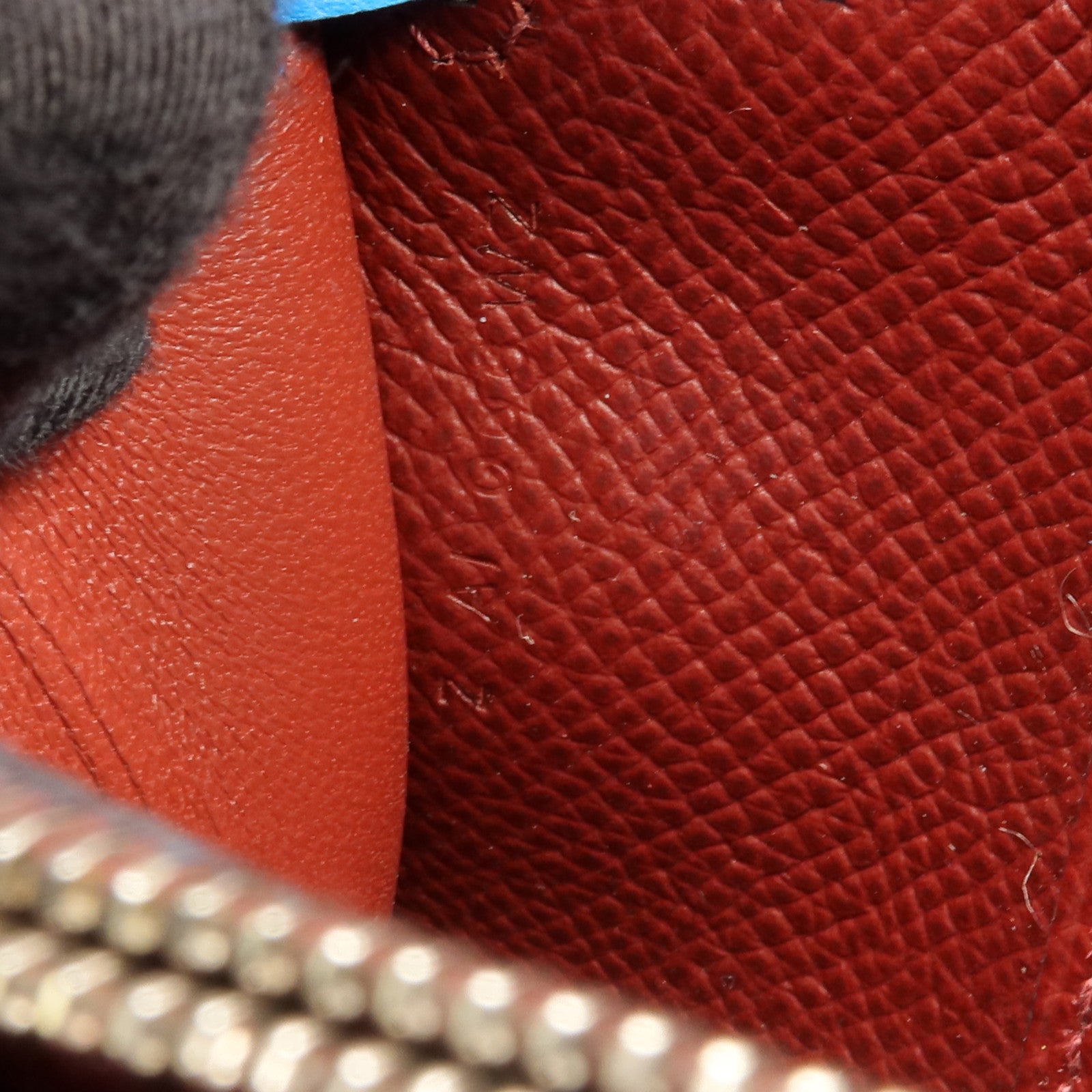 HERMES Epsom皮革Kelly To Go銀扣肩背袋Bleu Frida/Rouge Sellier