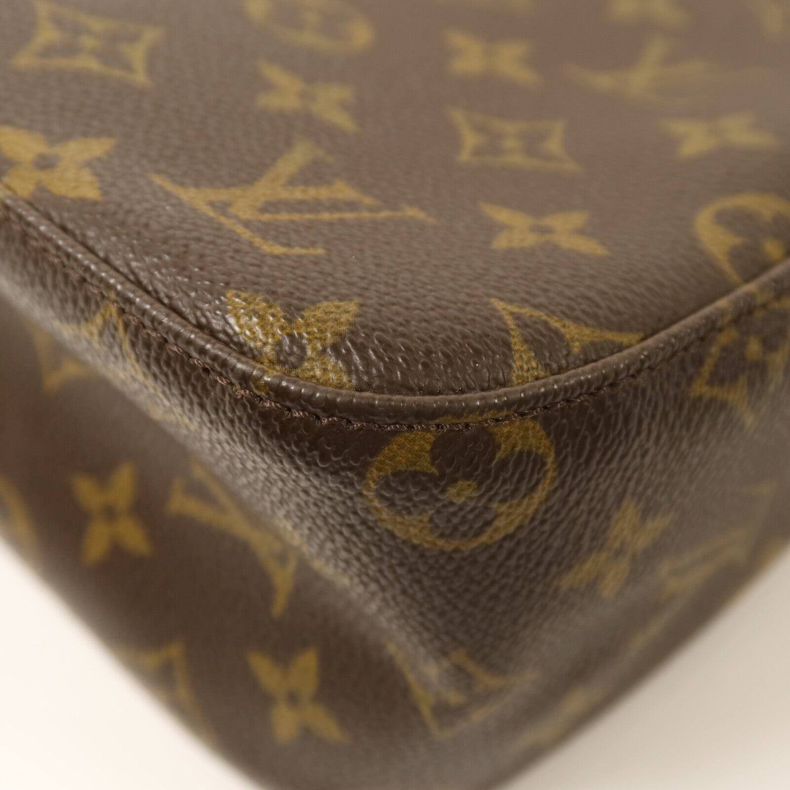 LOUIS VUITTON Monogram Looping MM金扣肩背袋