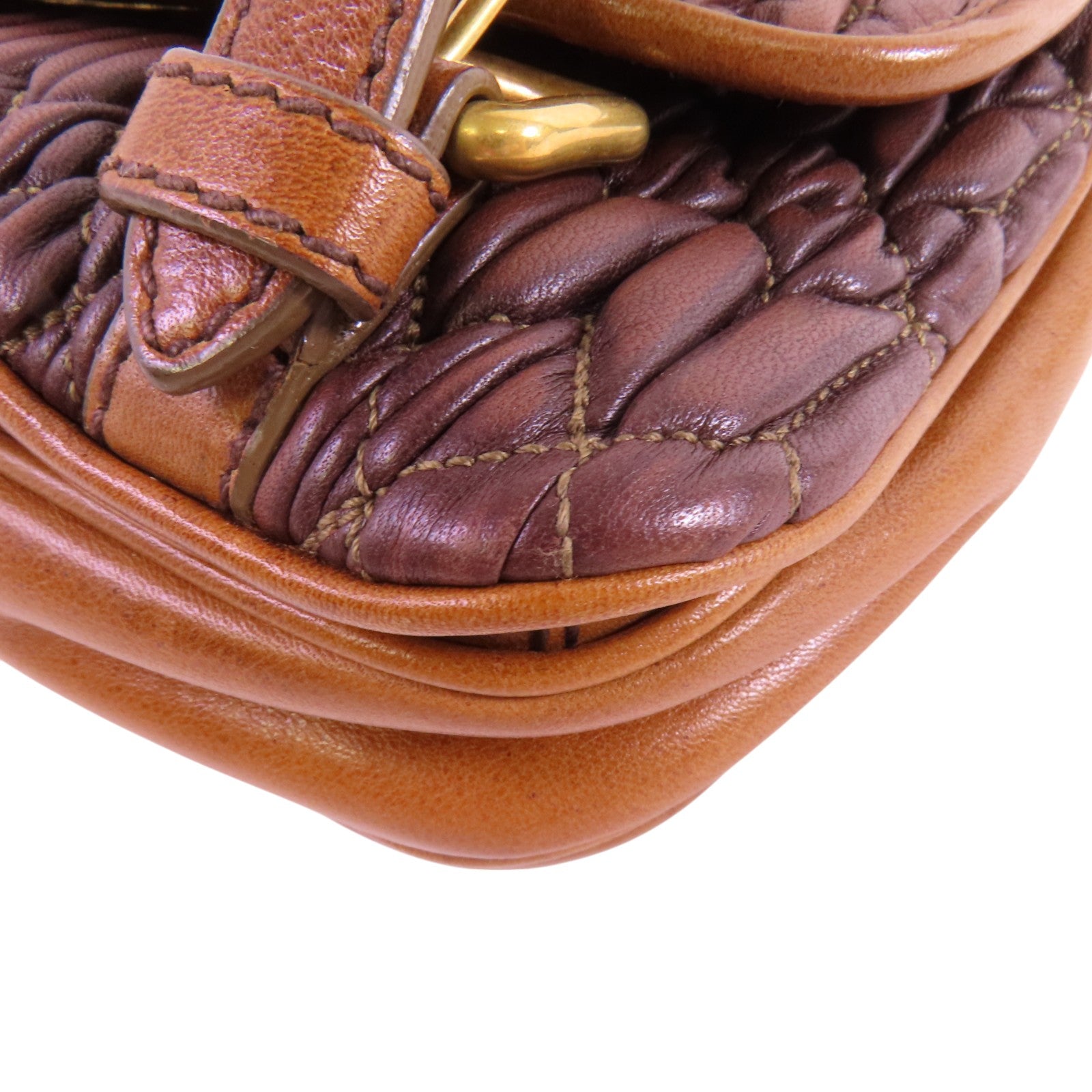 Miu Miu 羊皮皮革Shoulder Bag金扣肩背袋