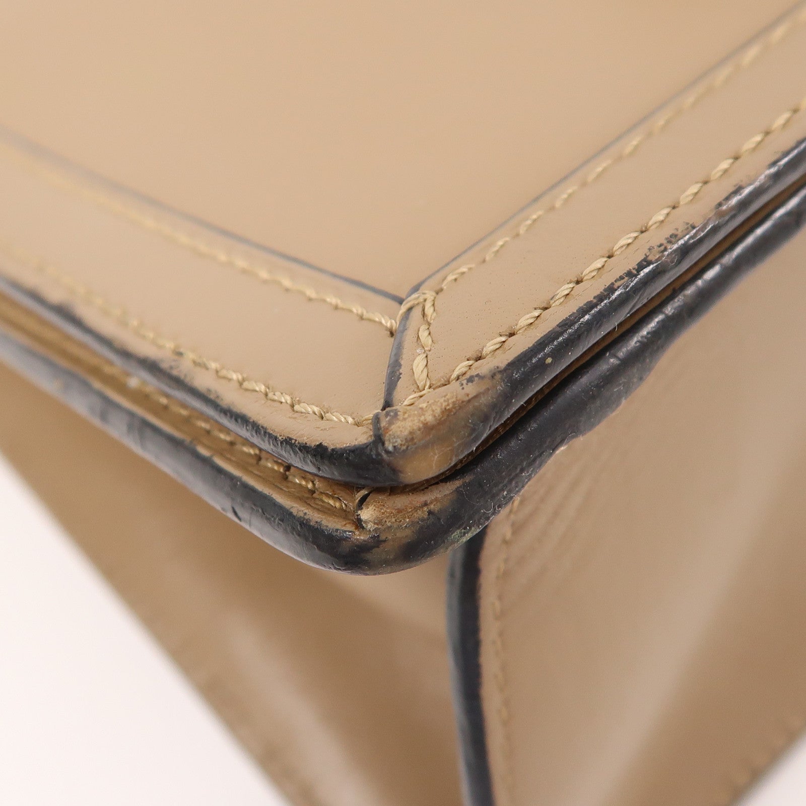 LOEWE 牛皮皮革Barcelona Bag金扣肩背袋