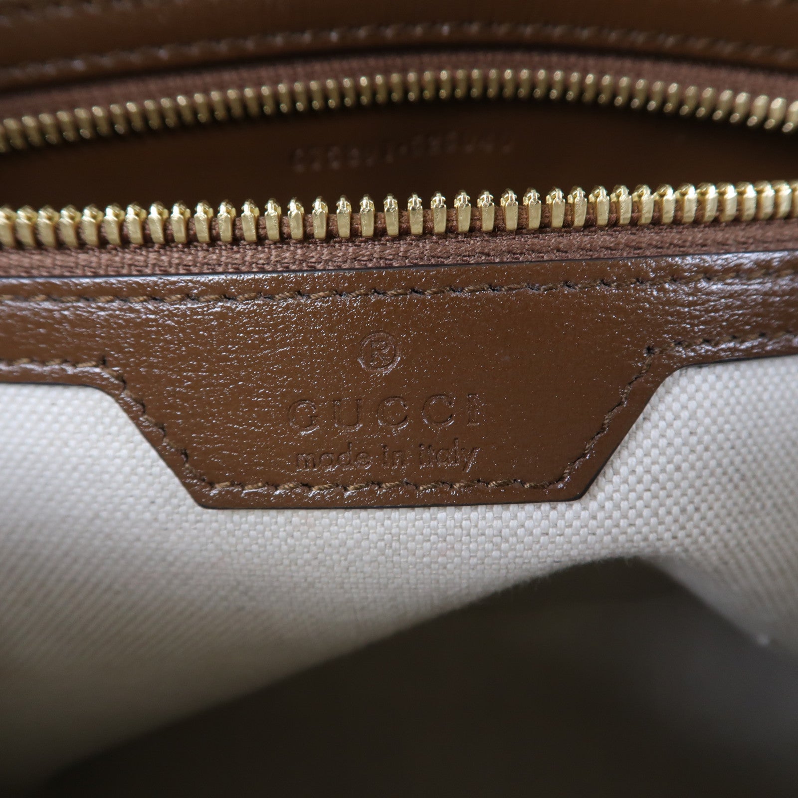 GUCCI 塗層帆布Shoulder Bag金扣肩背袋啡色
