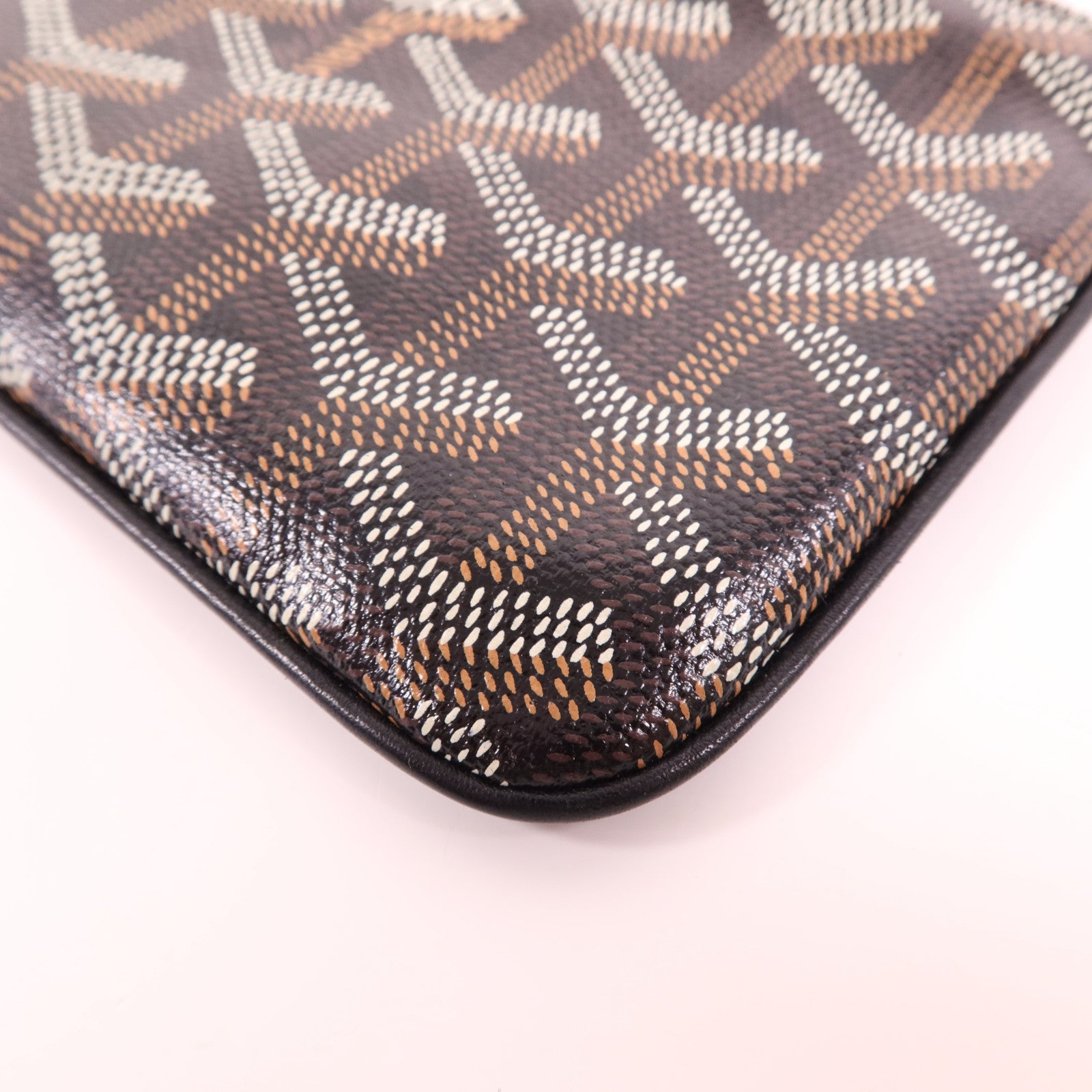 GOYARD 塗層帆布Pouch銀扣手拿包