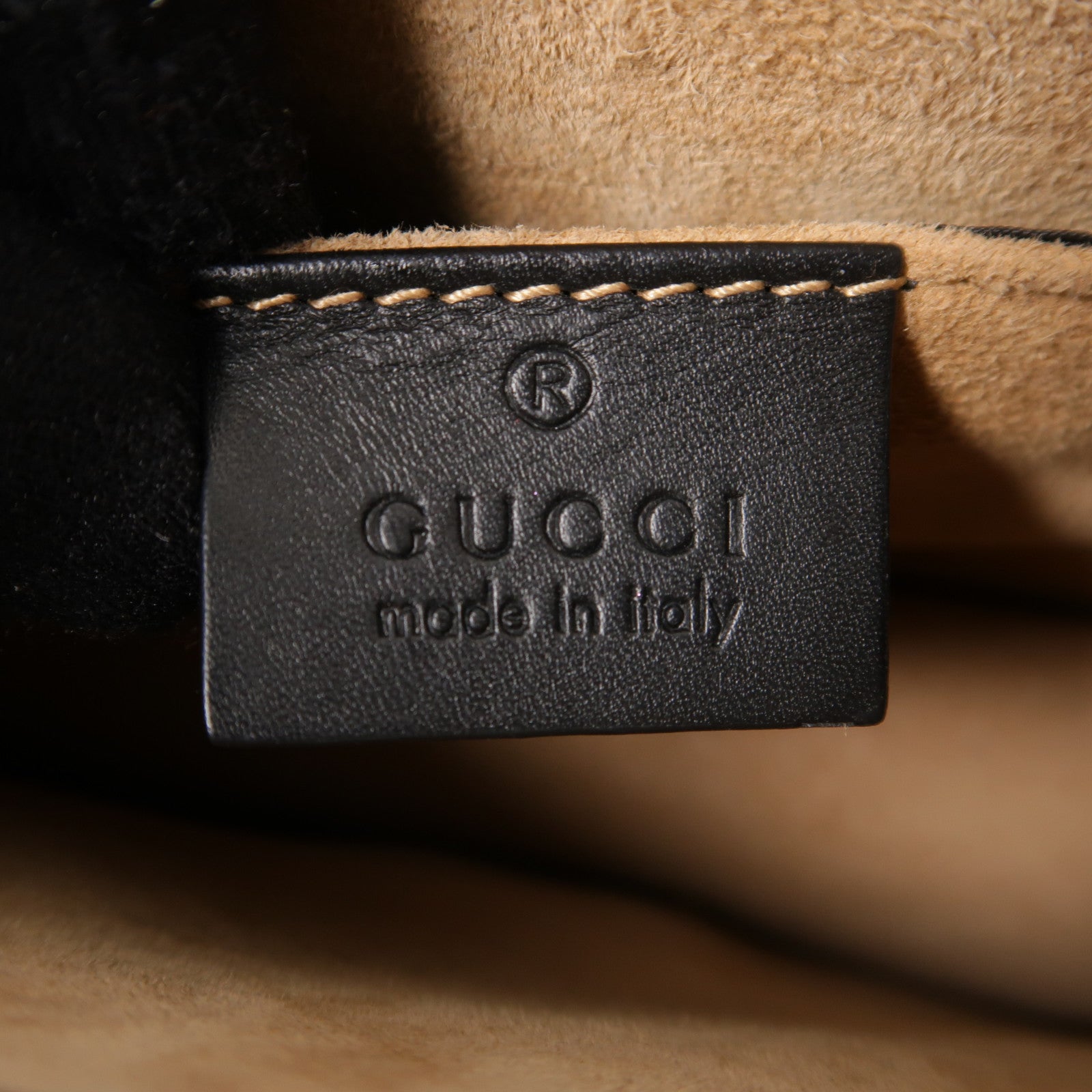 GUCCI 【激減優惠】牛皮皮革Sylvie Mini金扣鏈帶肩背袋