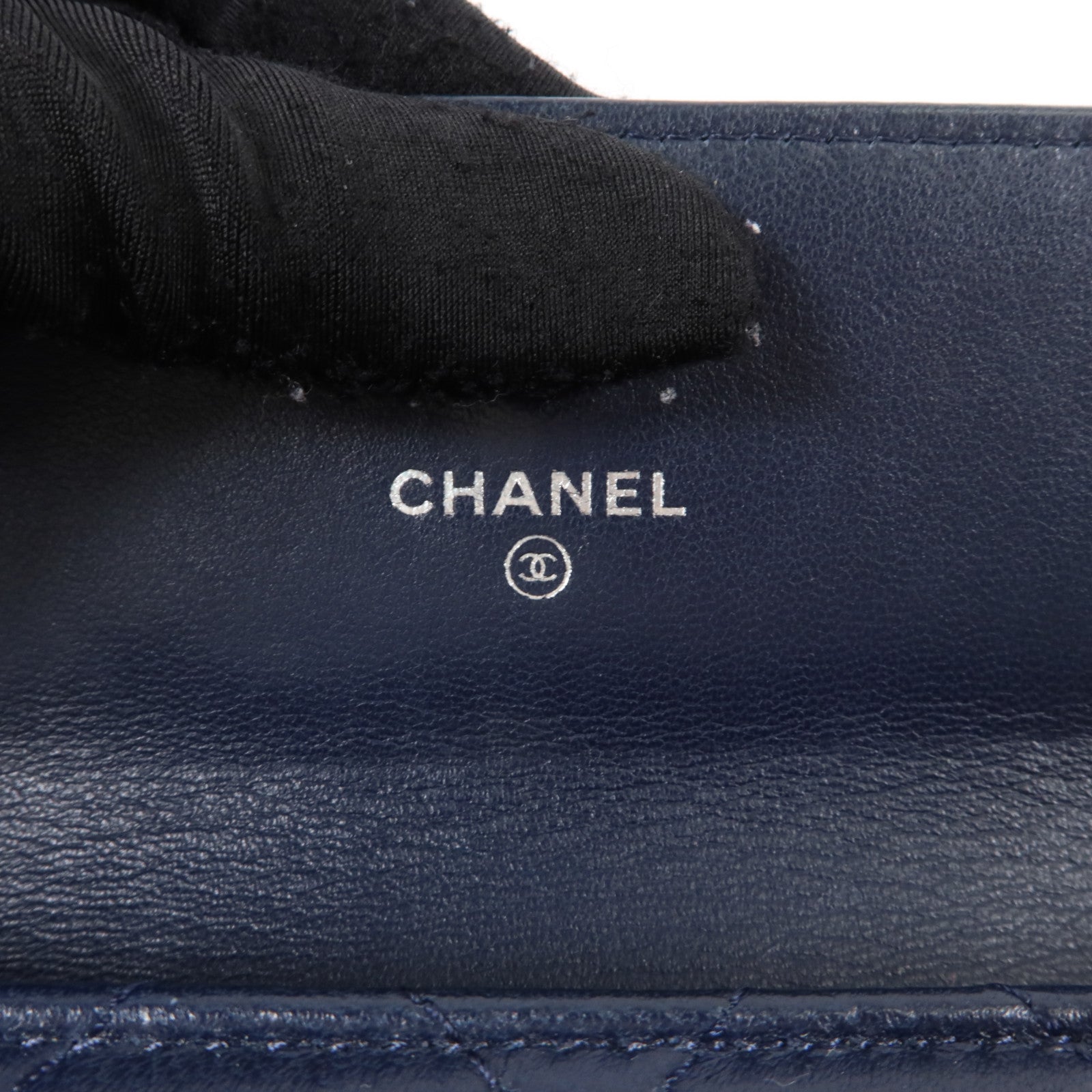 CHANEL 羊皮皮革Bifold Wallet銀扣錢包