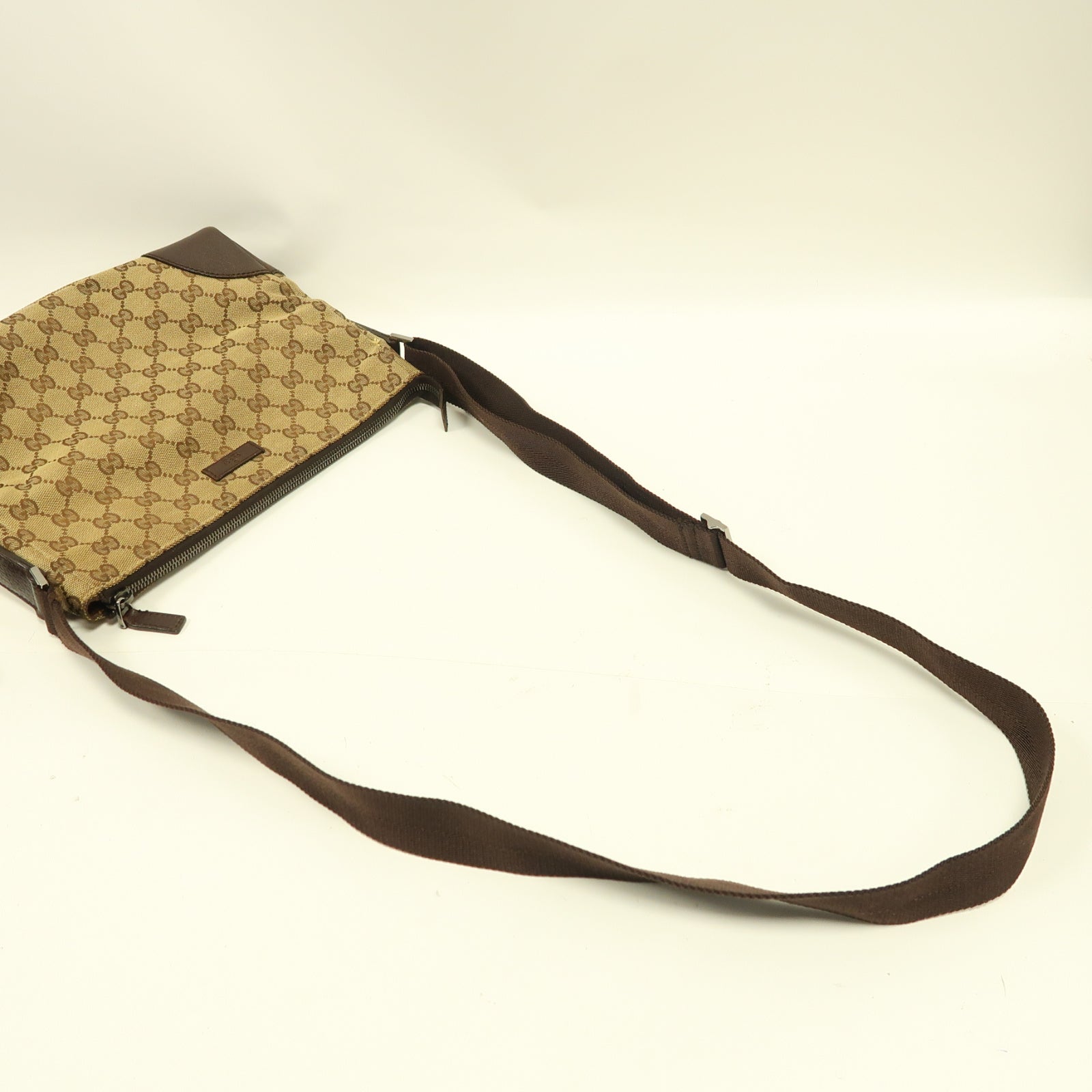 GUCCI 帆布Shoulder Bag銀扣肩背袋啡色