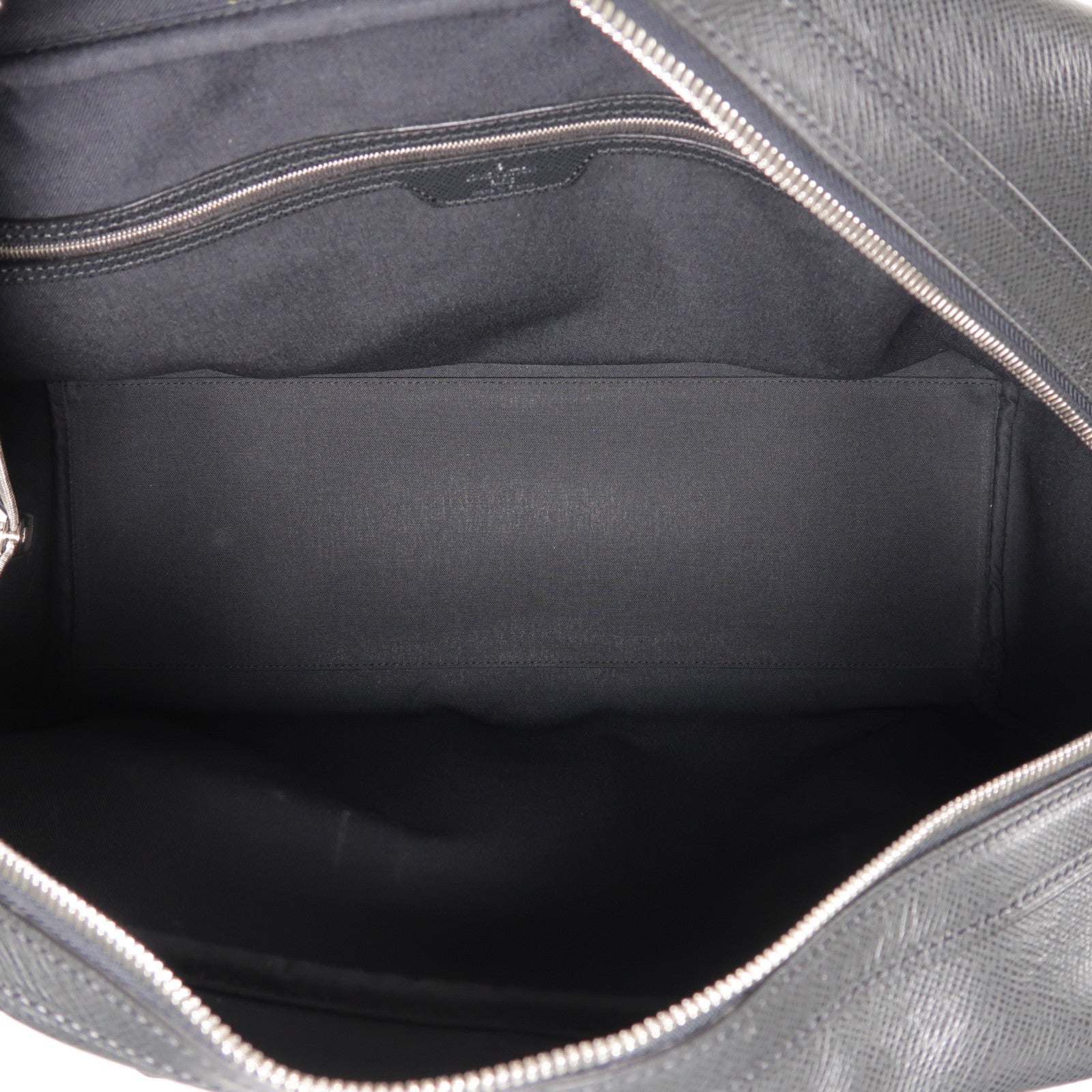 LOUIS VUITTON Taiga Ivan Travel Bag銀扣手挽袋