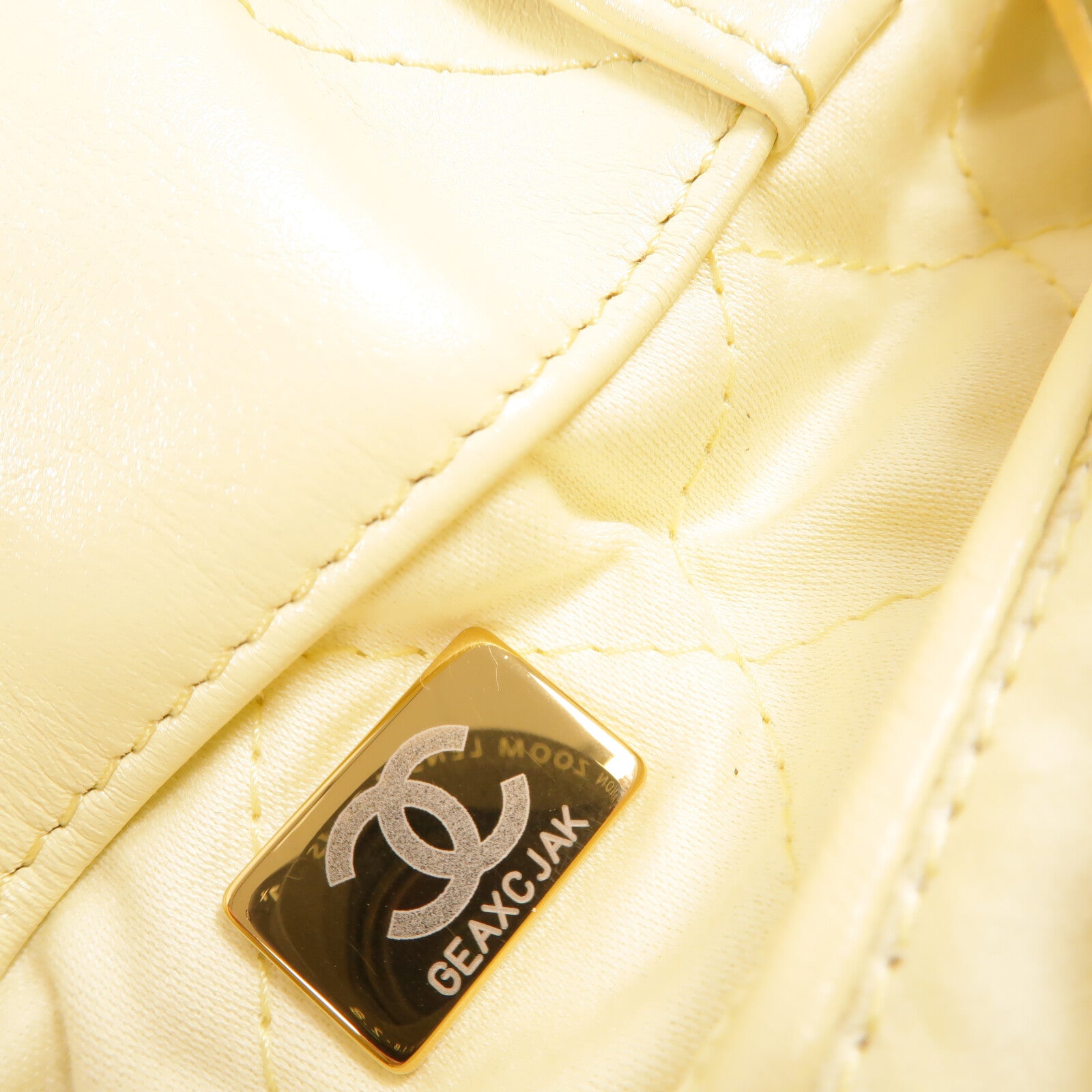 CHANEL 牛皮皮革Chanel 22 Backpack鏈帶背包
