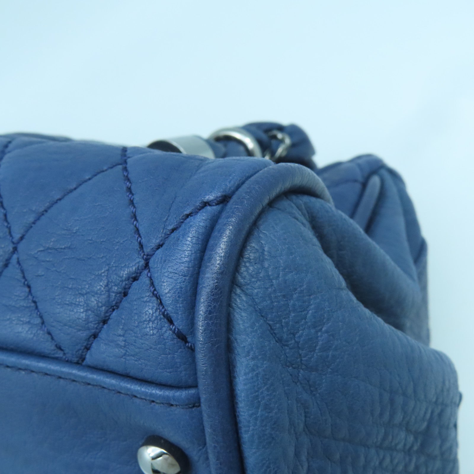CHANEL rhombic cowhide leather Handbag silver buckle handle bag blue