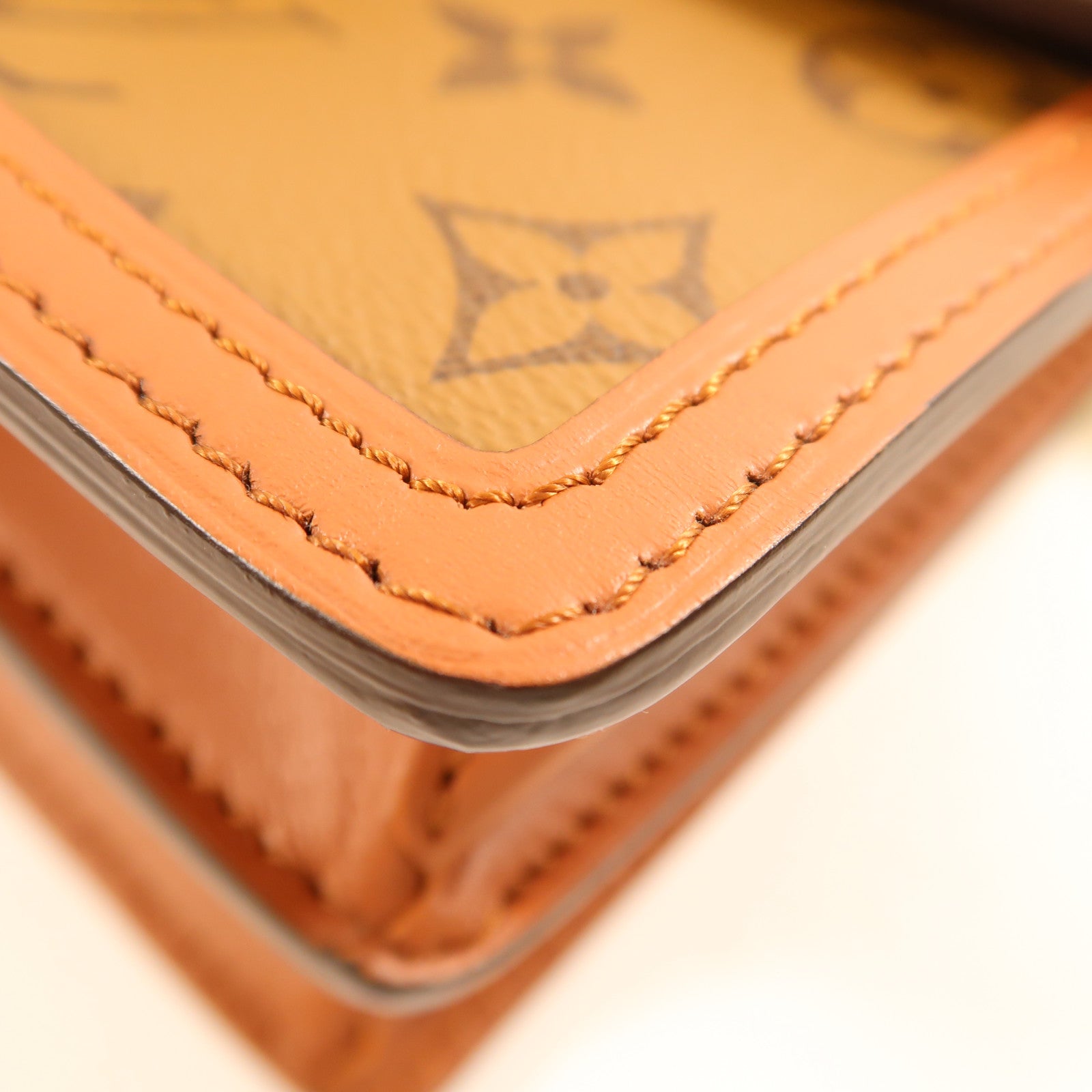 LOUIS VUITTON Monogrqam Reverse Mini Dauphine肩背袋棕色