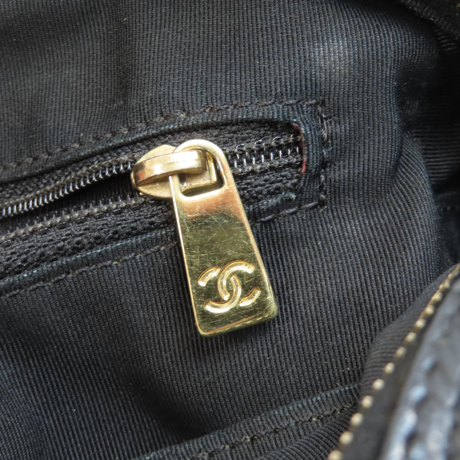 CHANEL 【激減優惠】菱格Caviar皮革Petite Timeless Tote金扣鏈帶手挽袋黑色