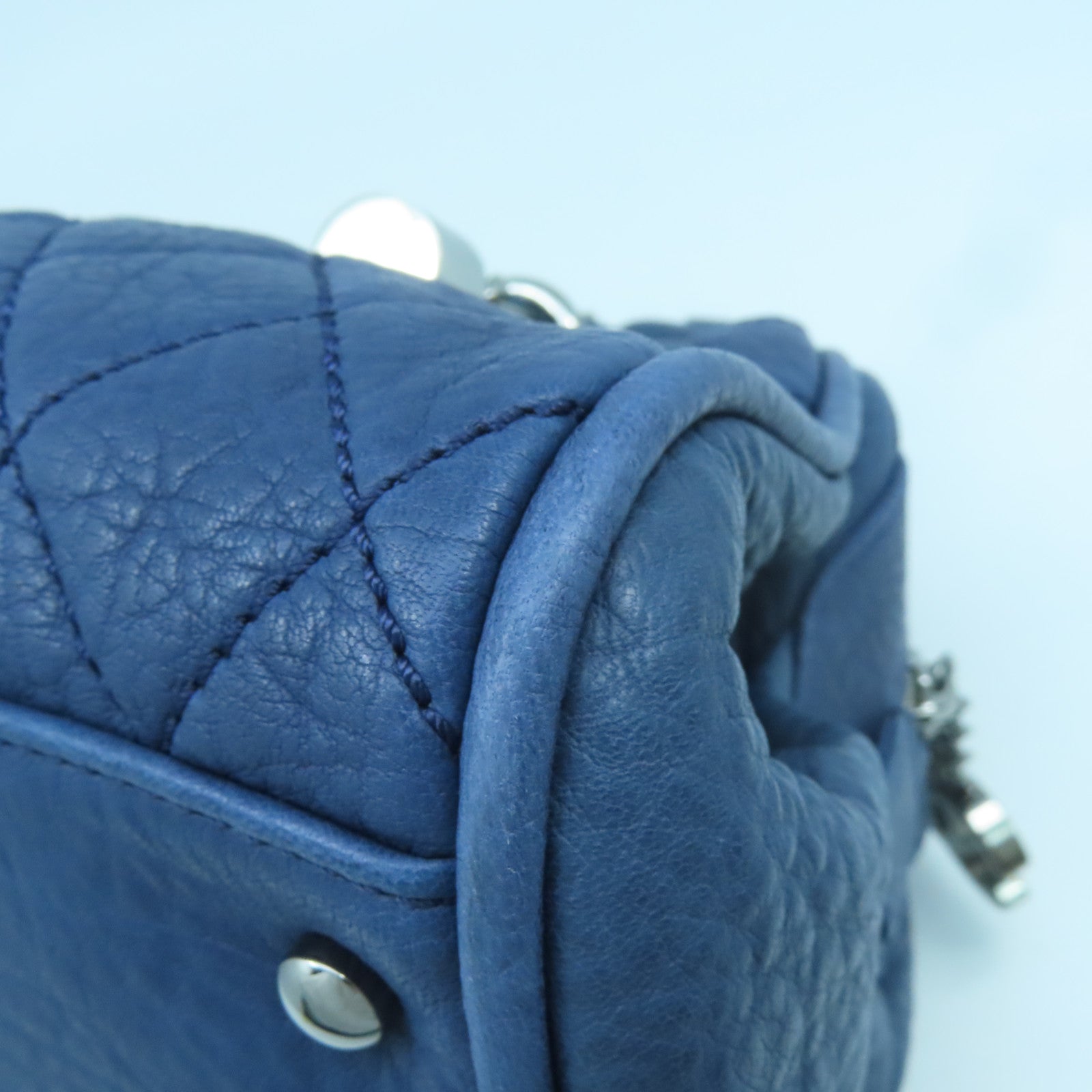 CHANEL rhombic cowhide leather Handbag silver buckle handle bag blue