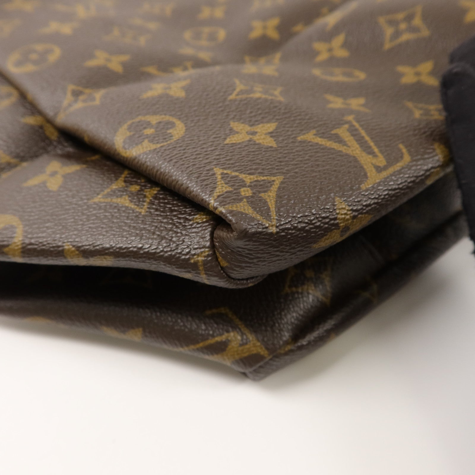 LOUIS VUITTON Monogram Artsy MM肩背袋