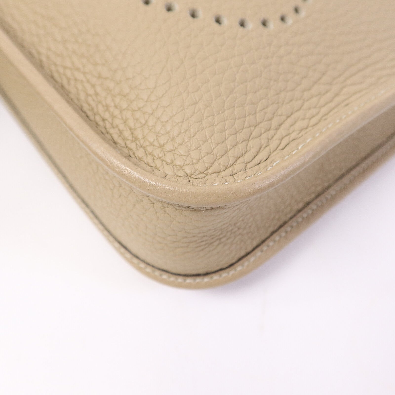 HERMES Clemence皮革Evelyne TPM肩背袋Trench/Blanc