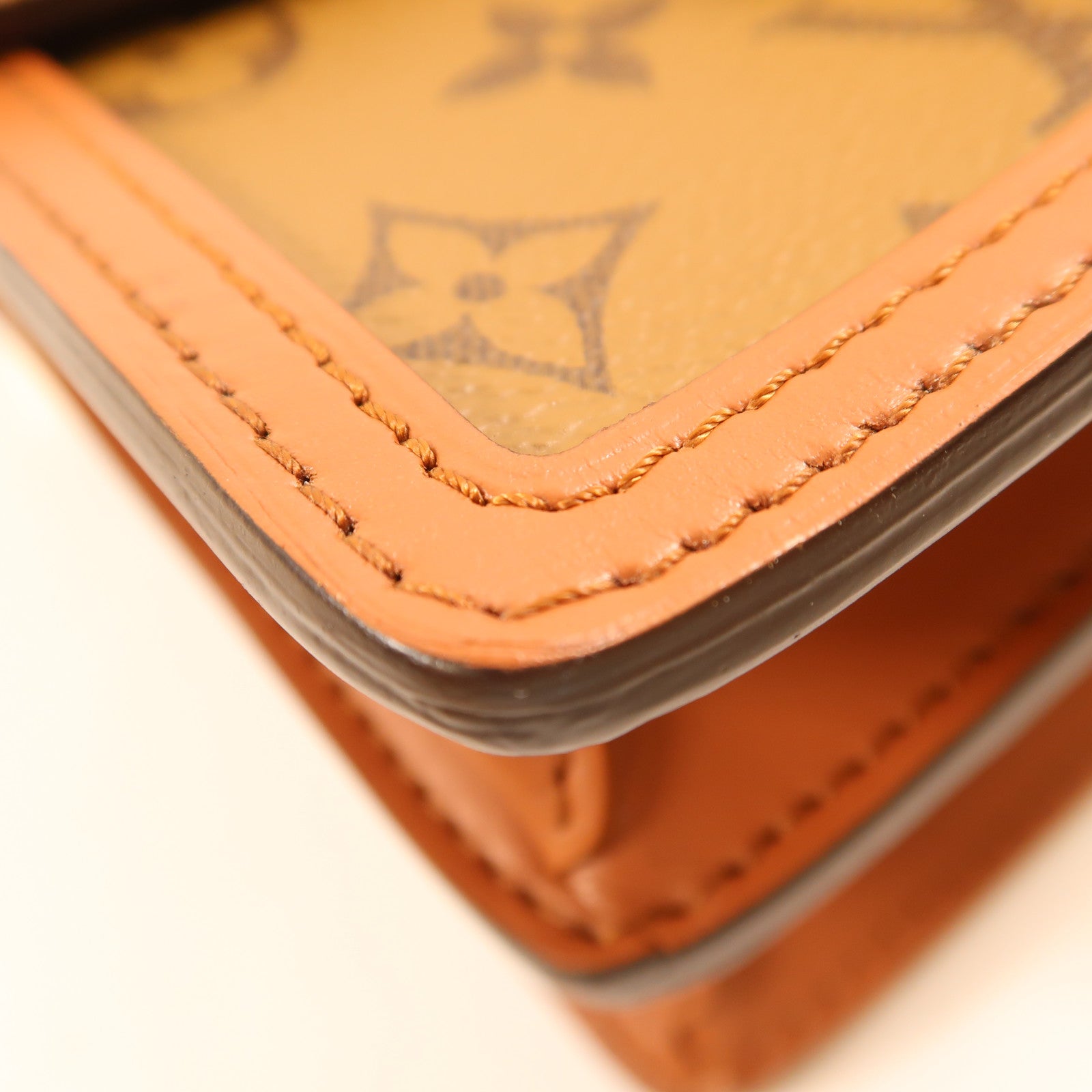 LOUIS VUITTON Monogrqam Reverse Mini Dauphine肩背袋棕色